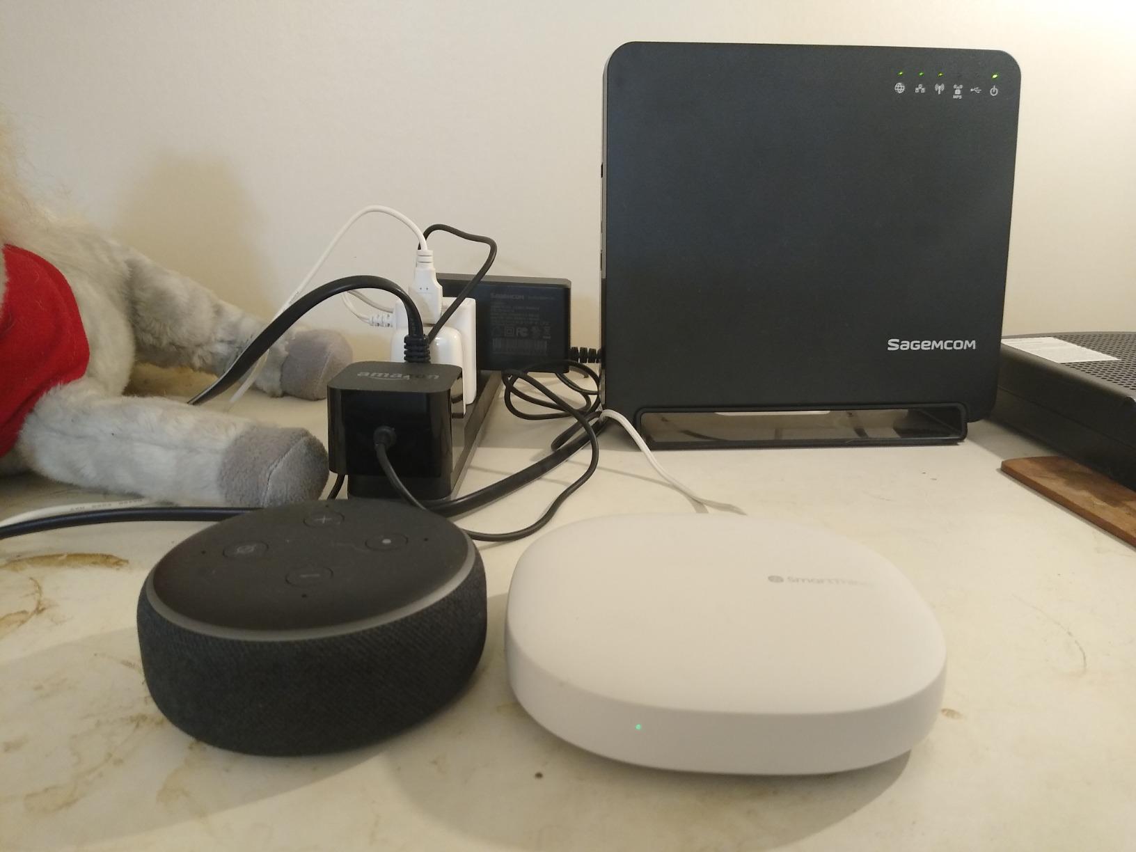 SmartThings Hub 3rd Generation [GP-U999SJVLGDA] - Zigbee, Z-Wave, Cloud to Cloud Protocols customer photo 2