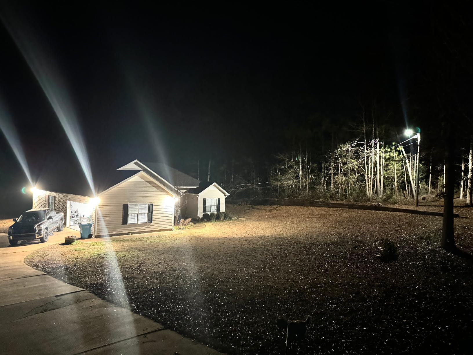 Ring Floodlight Wired - Motion-activated floodlight, bright LEDs, works with Amazon Sidewalk, Black customer photo 2
