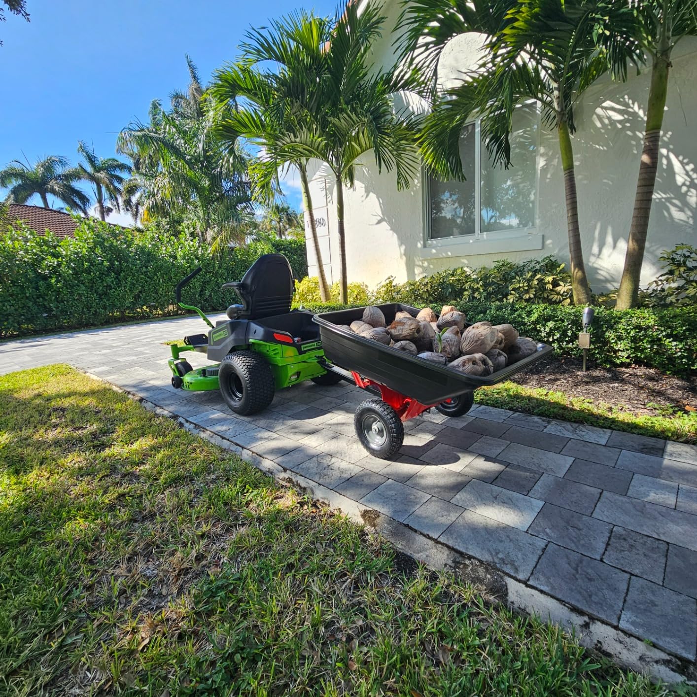Craftsman CMXGZBF7124489 350 lb Load Capacity, Tow Behind Poly Dump/Swivel Cart, 10 CU FT Capacity; Lawn & Garden Cart/Trailer for Lawn Mowers, Easy to Use Hand Dumping Mechanism customer photo 1