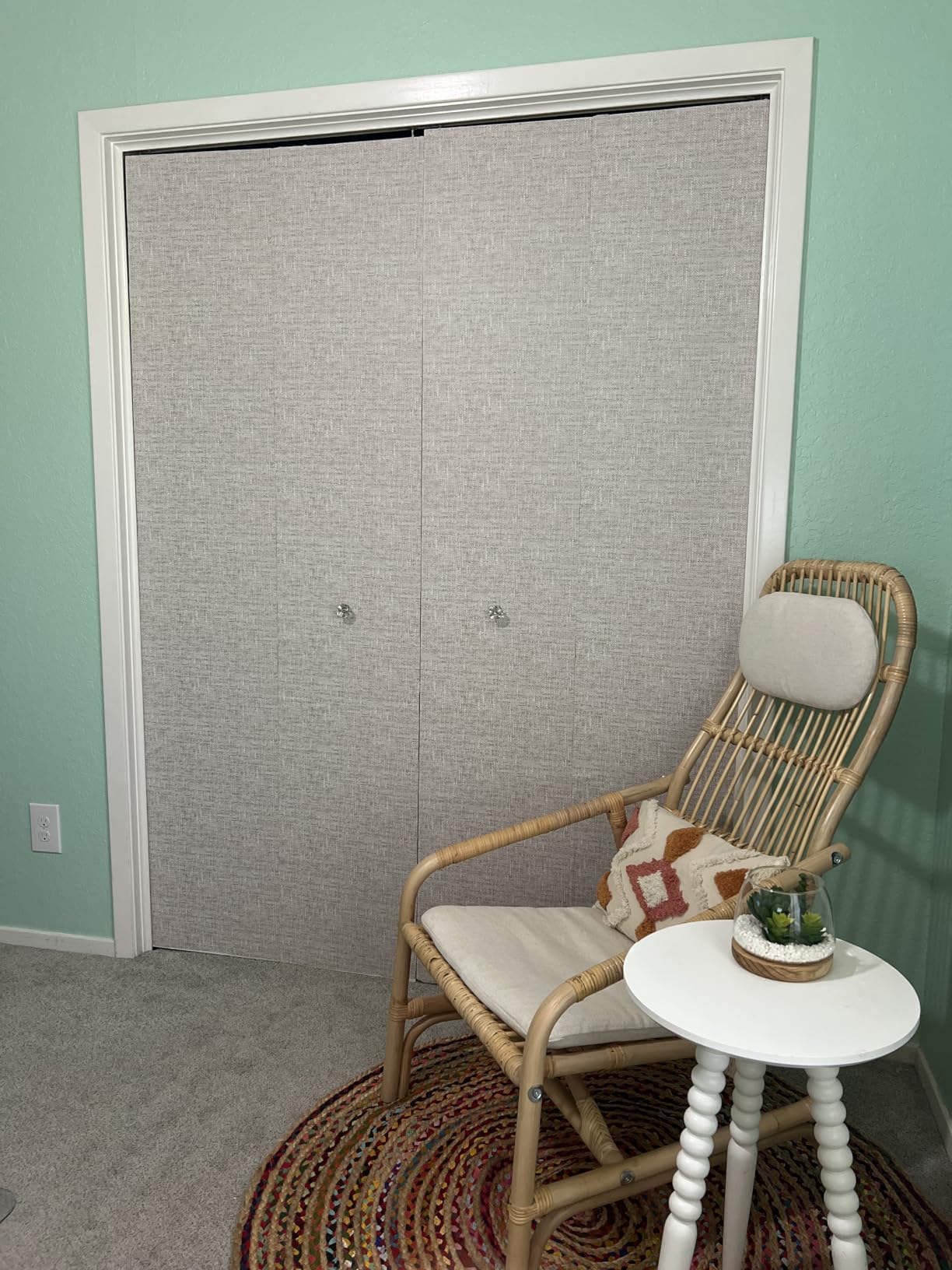 NuWallpaper Poplin Texture Peel and Stick Wallpaper, Grey, Textured Removable Wallpaper, 20.5 in x 18 ft customer photo 2