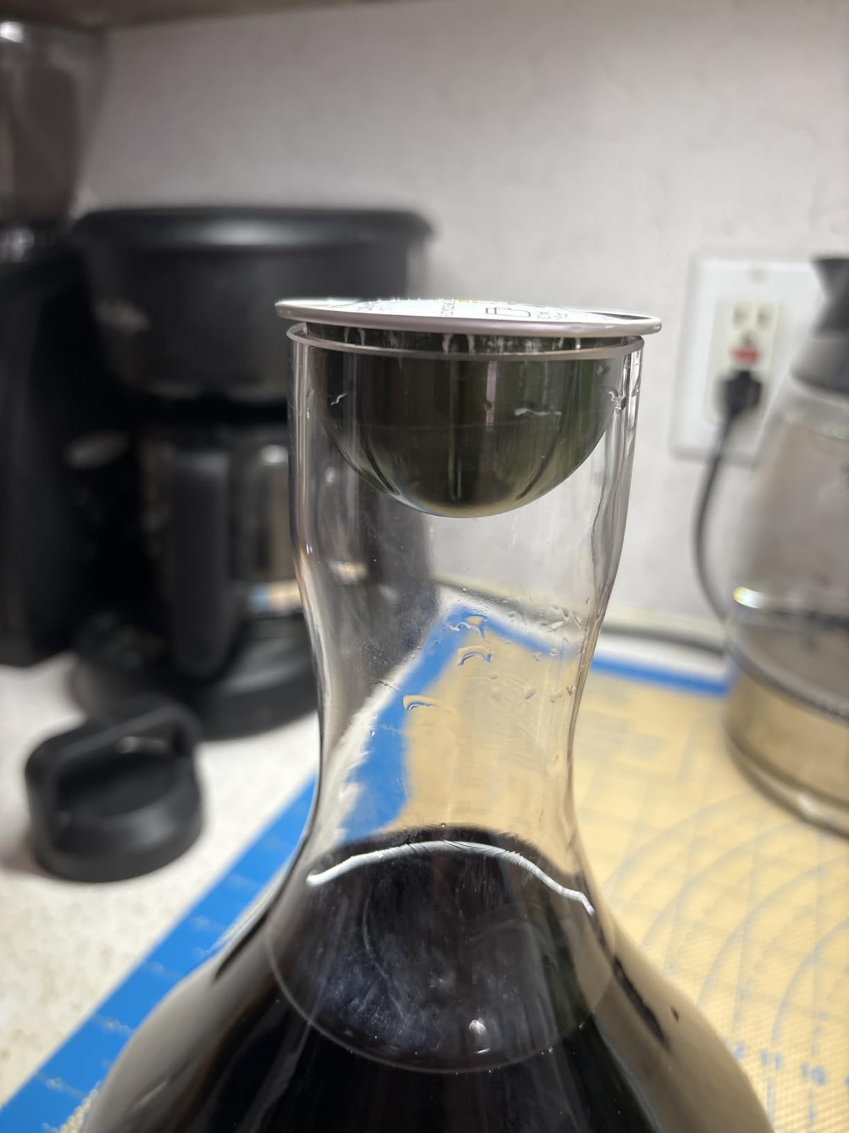 YouYah Wine Decanter Set, Red Wine Carafe with Built-in-Aerator, Wine Aerator, Wine Gifts for Christmas customer photo 1