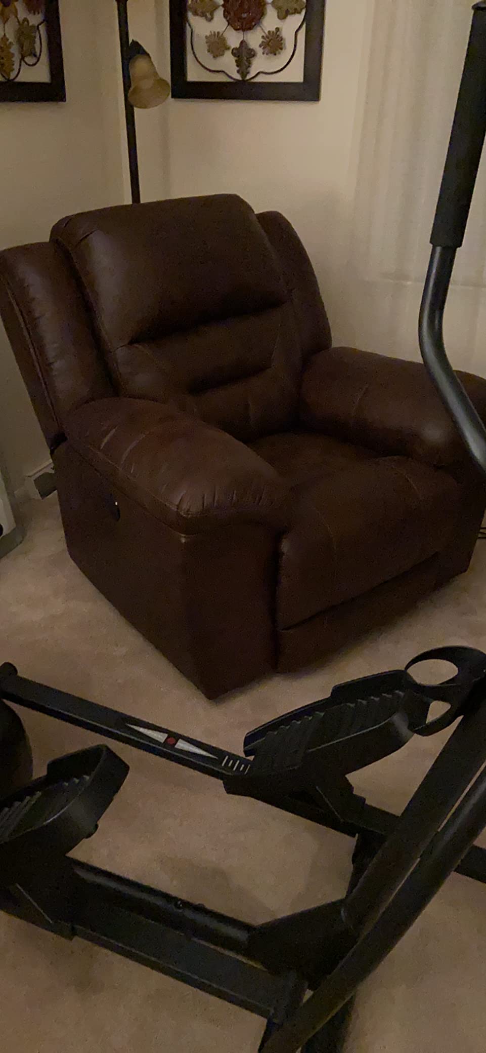 Signature Design by Ashley Stoneland Modern Power Recliner with Gentle Rocking Motion, One-Touch Power Control, Faux Leather, 20.5 Seat Height, Brown customer photo 2