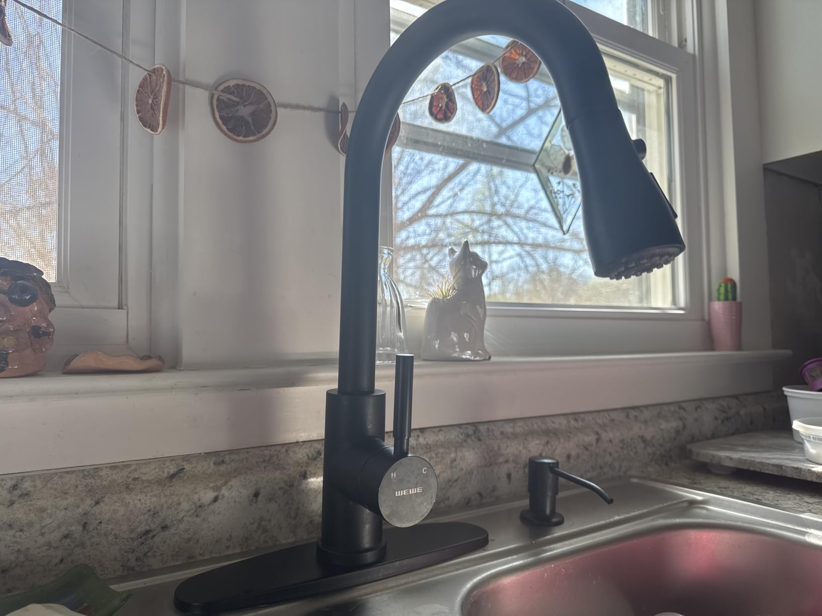 WEWE Black Kitchen Faucet, Leak Proof Kitchen Faucets with Pull Down Sprayer Commercial Stainless Steel Single Handle Single Hole Kitchen Sink Faucet for Farmhouse Camper Laundry Rv Bar customer photo 1