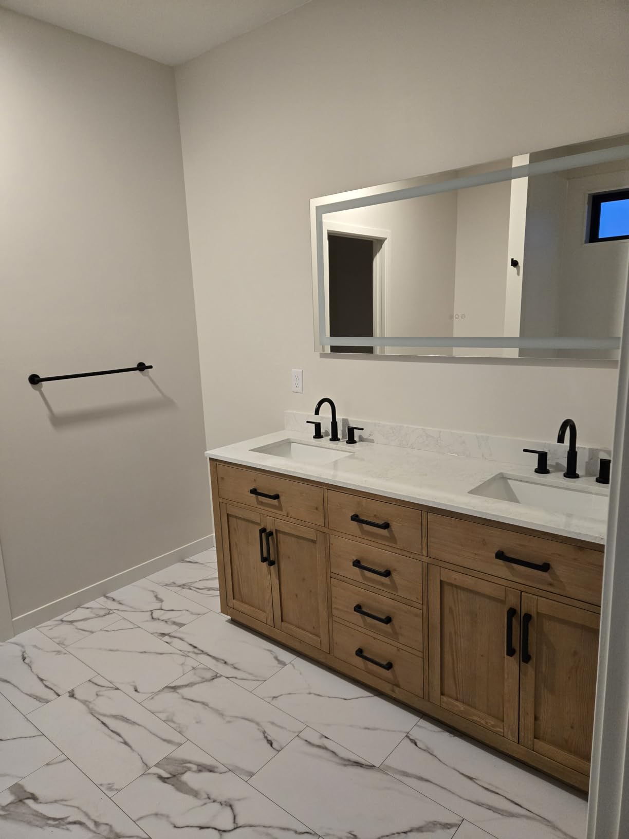 Delta Nicoli Matte Black Bathroom Faucet 3 Hole, 8 Inch Widespread Bathroom Sink Faucet for Vanity, Push-Pop Drain Assembly, Matte Black 35749LF-BL customer photo 1