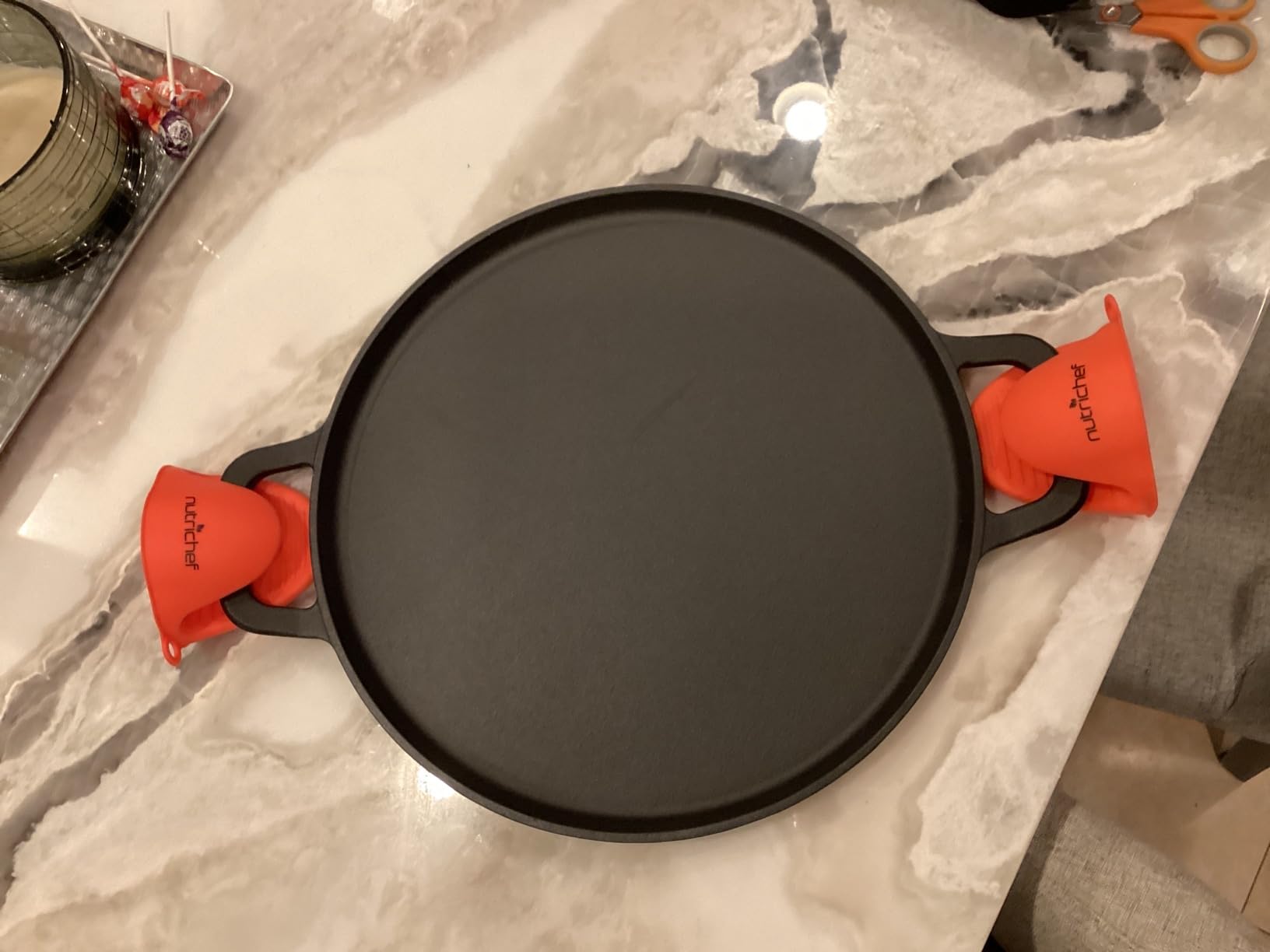 NutriChef 13-Inch Flat Cast Iron Pizza Pan - Versatile Pre-Seasoned Round Cooking Griddle w/ Built-In Handles for Oven, Grill, Stove, and Campfires customer photo 1
