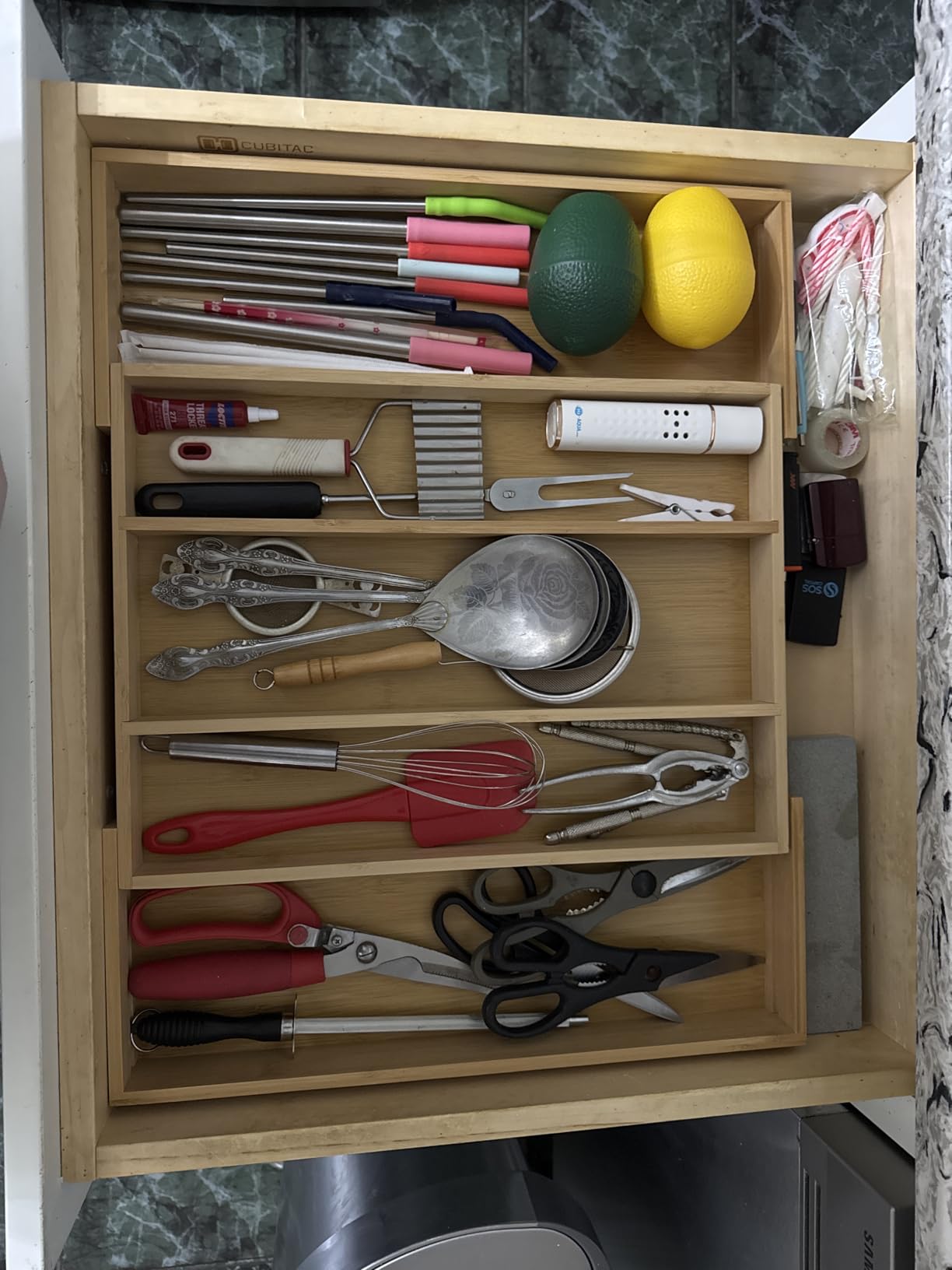 Utoplike Bamboo Expandable Kitchen Drawer Organizer, Adjustable Utensil Holder and Cutlery Tray Organiser, Drawer Divider for Silverware, Flatware, Knives in Kitchen, Bedroom, Living Room, 5 Slot customer photo 1