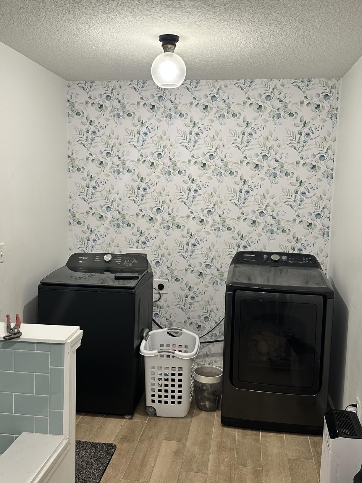 HAOKHOME Peel and Stick Wallpaper Boho Green/White Botanical Leaf Floral Wall Mural Home Nursery Decor Renter Friendly Wallpaper 17.3in x 9.8ft customer photo 1