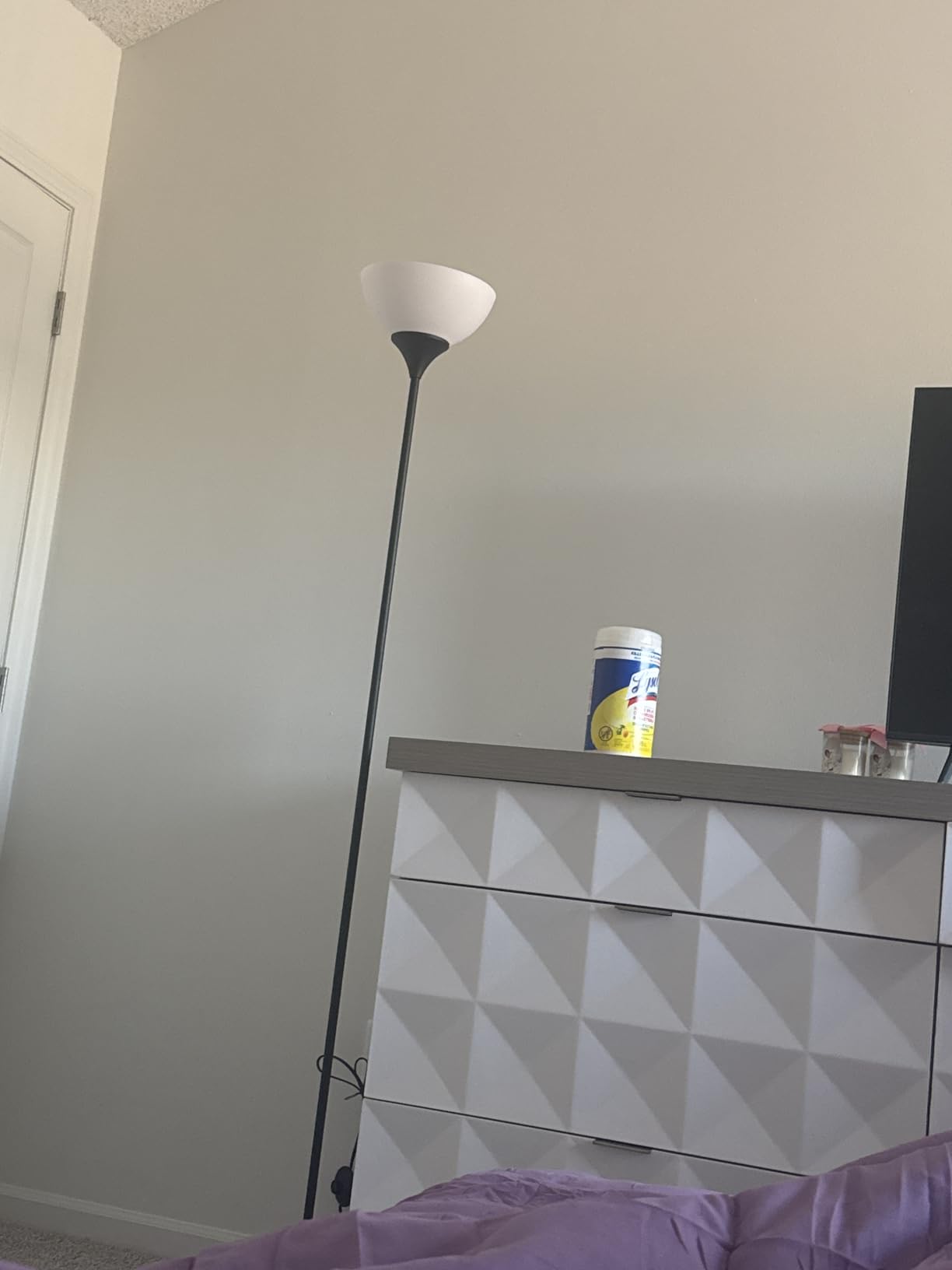 PESRAE Floor Lamp, Remote Control with Stpeless Color Temperatures and Brightness, Torchiere lamp for Bedroom, Living Room, Bulb Included (Matte Black) customer photo 1