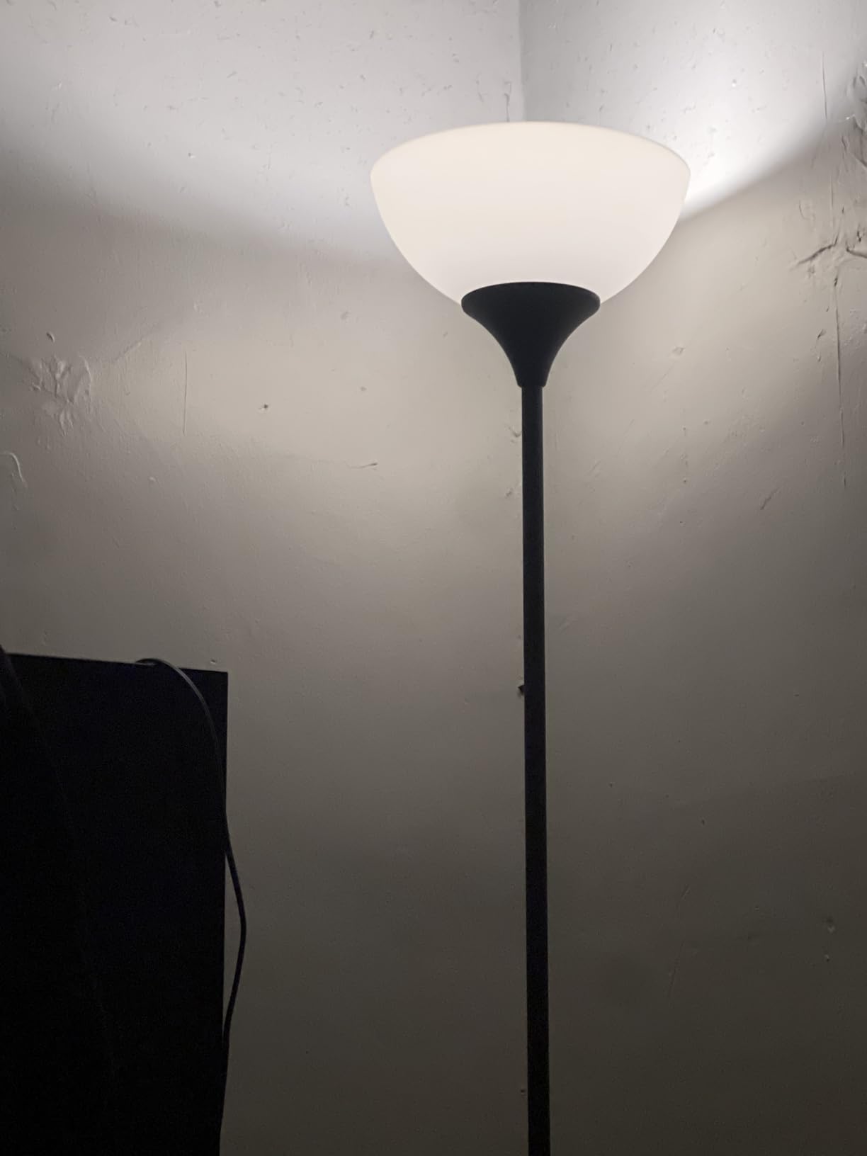 PESRAE Floor Lamp, Remote Control with Stpeless Color Temperatures and Brightness, Torchiere lamp for Bedroom, Living Room, Bulb Included (Matte Black) customer photo 2