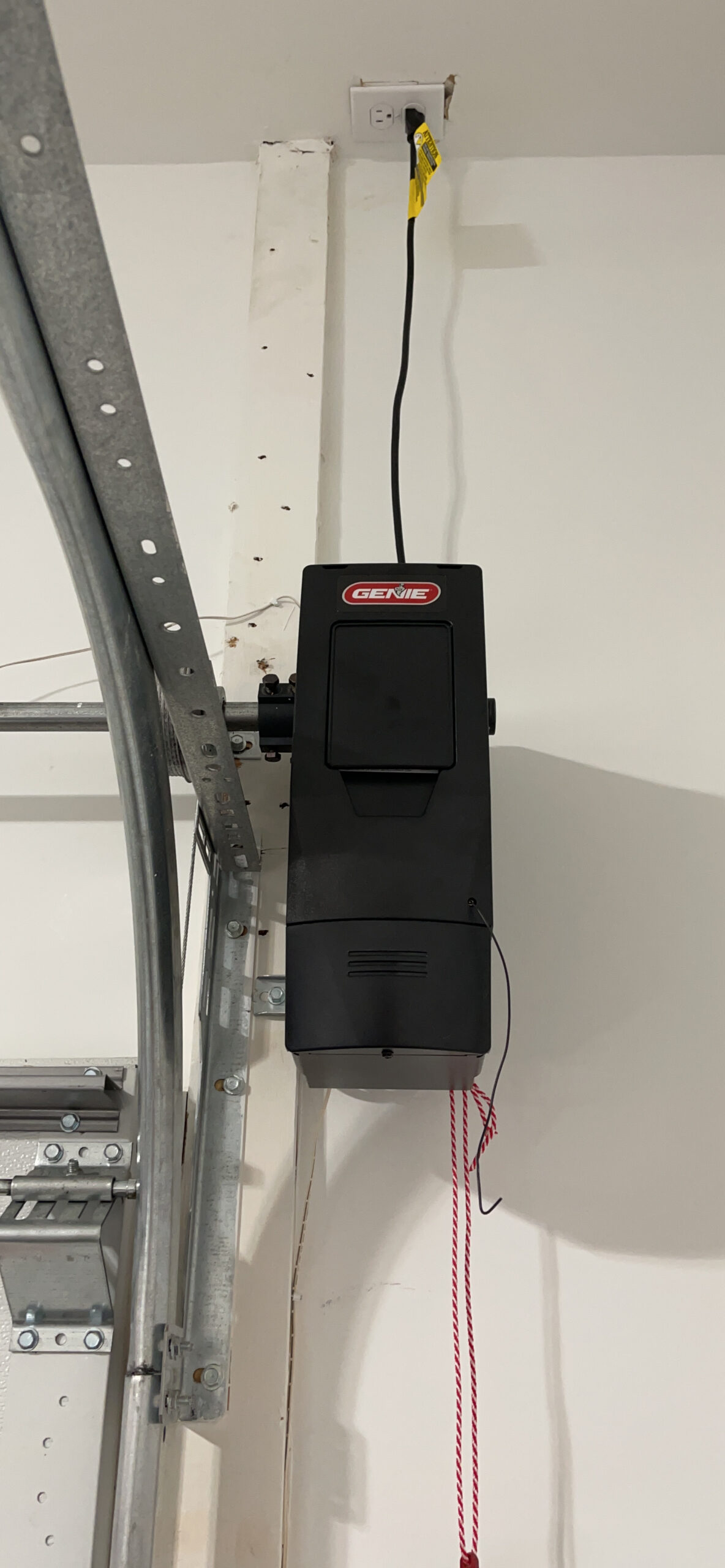 Genie B6172H Wall Mount Smart Garage Door Opener, DC Motor Lifts up to 14ft high 850lbs customer photo 2
