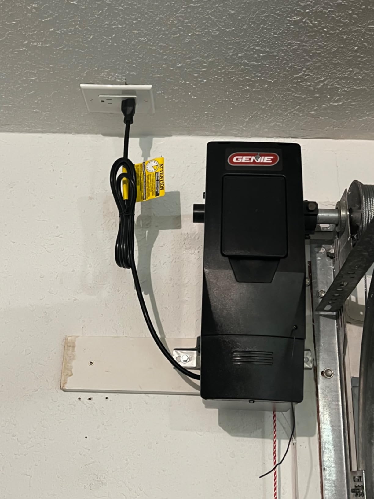 Genie 6072H-B Wall Mount Garage Door Opener with Battery Backup customer photo 1