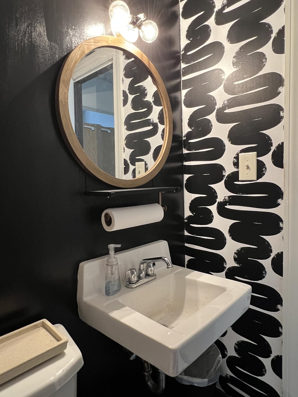 Tempaper x Bobby Berk White & Black Wiggle Room Removable Peel and Stick Wallpaper, 20.5 in X 16.5 ft, Made in The USA customer photo 1