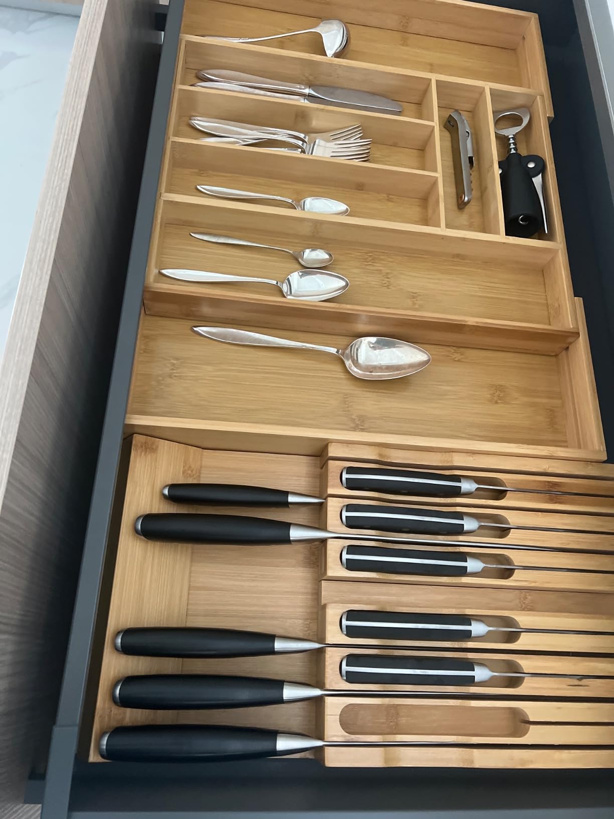 VaeFae Bamboo Knife Drawer Organizer, 12 Knives + Sharpener Slot customer photo 1