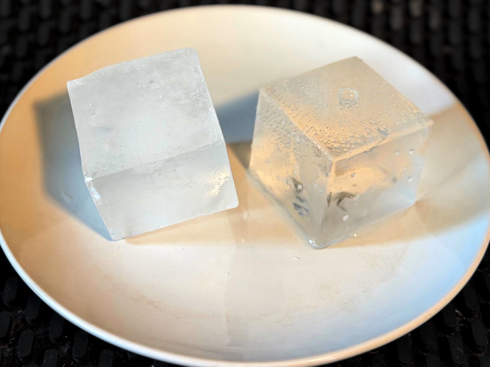 TINANA Upgrade 2 Inch Clear Ice Cube Tray Make 8 Large Square Crystal Clear Ice Cube Maker for Cocktail, Whiskey & Bourbon Drinks, Gifts for Men customer photo 1