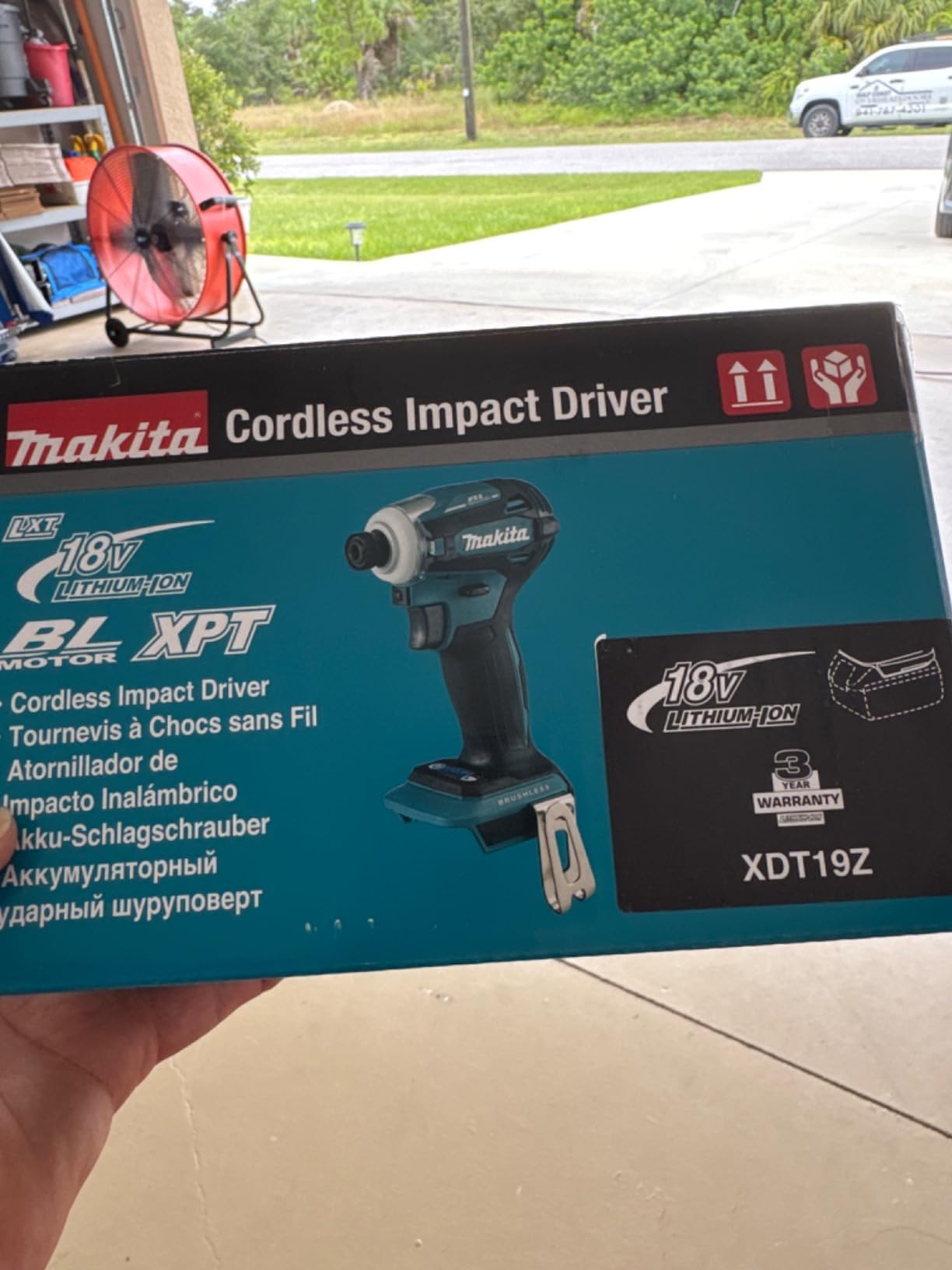 Makita XDT19Z 18V LXT Brushless Cordless Quick-Shift Mode 4-Speed Impact Driver, Tool Only customer photo 1