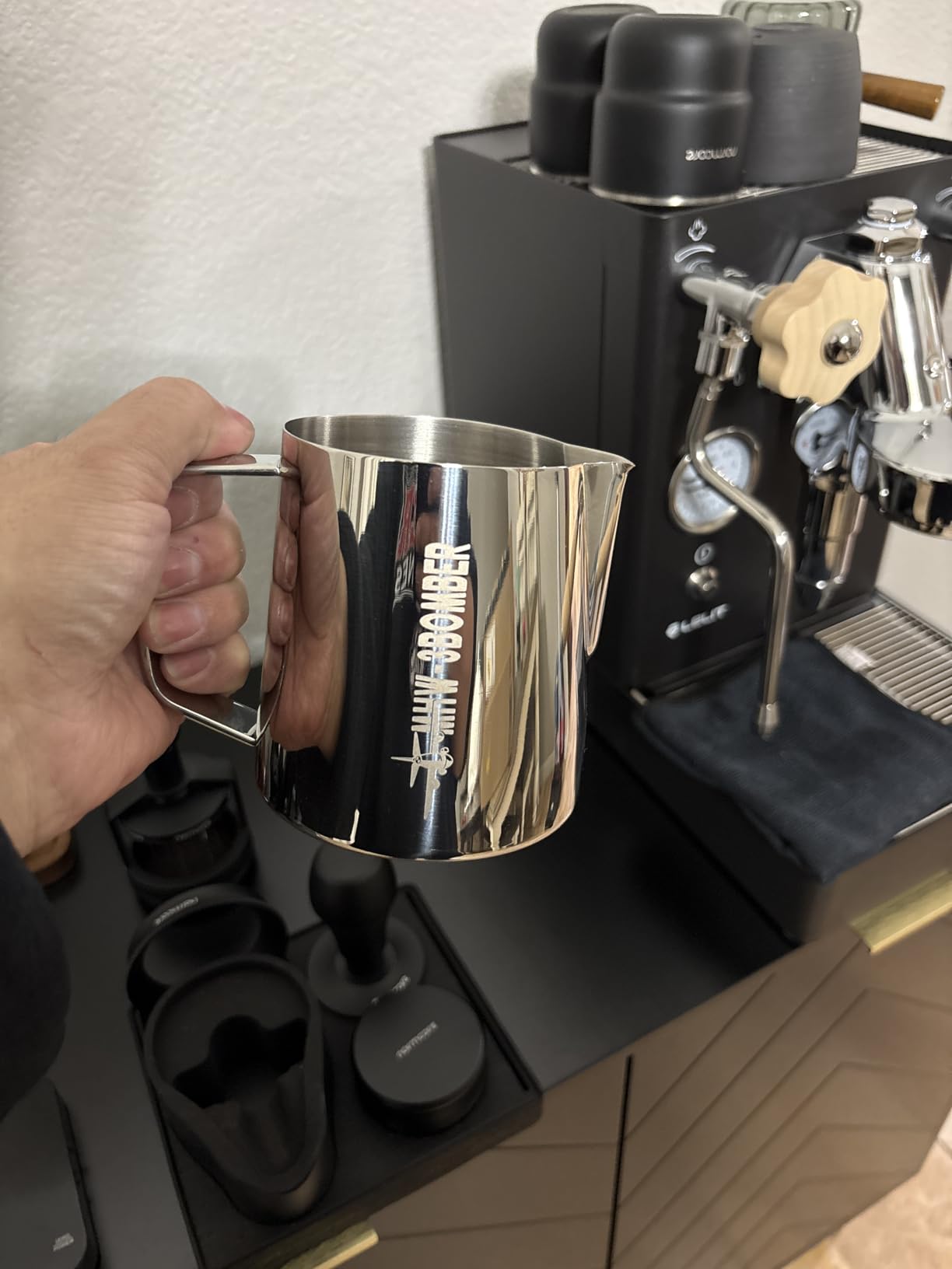 MHW-3BOMBER Espresso Steaming Pitcher Milk Frothing Pitcher Stainless Steel Milk Coffee Cappuccino Latte Art Barista Cup 16.9oz/500ml customer photo 2