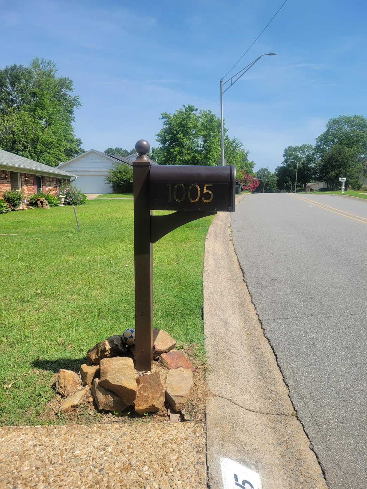Architectural Mailboxes Landover Aluminum Mailbox Post, Black customer photo 2