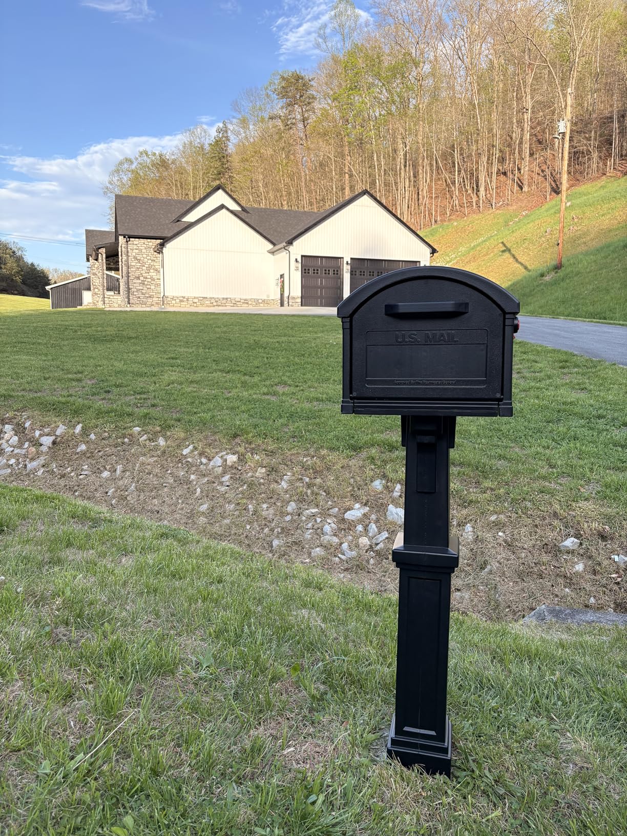 ARCHITECTURAL MAILBOXES Grand Haven Plastic, Mailbox and Post Kit, Black Extra Large customer photo 2