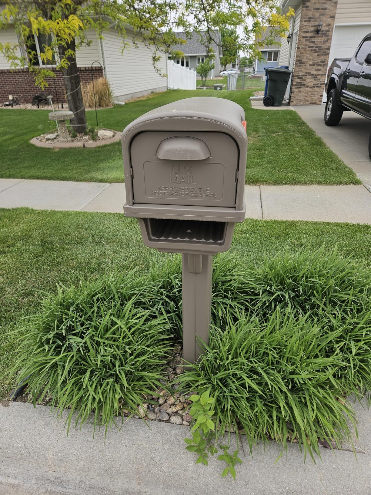 Architectural Mailboxes Gentry Plastic, Dual Access, Mailbox and Post Kit, GGC1B00AM, Black, Large Capacity customer photo 1
