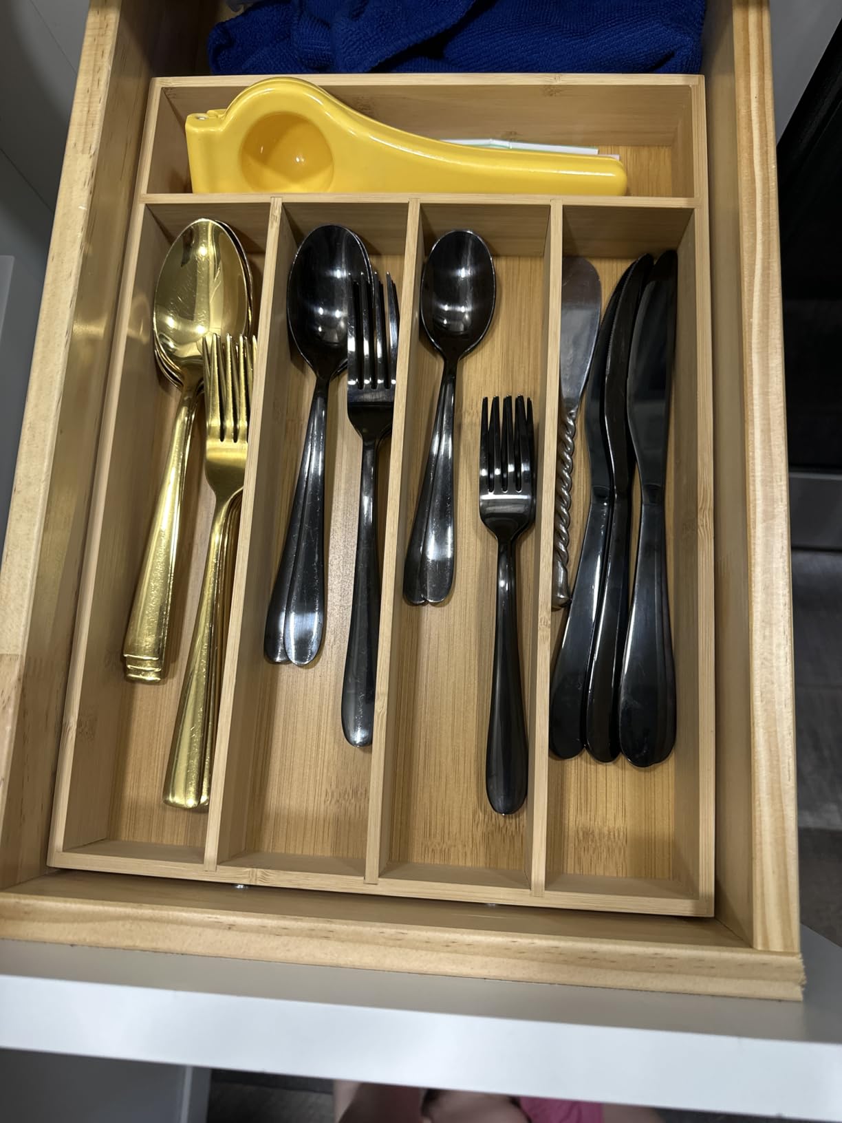 Besilord Silverware Organizer Kitchen Drawer Organizer Utensil Organizer Bamboo Silverware Holder Cutlery Organizer in Drawer Flatware Organizer Tray(5 slots, Natural customer photo 1