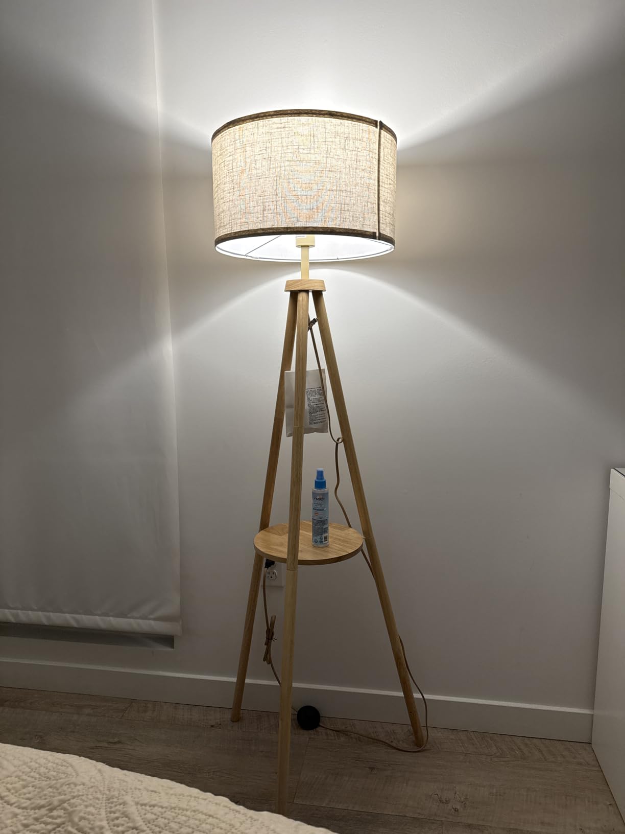 OUTON Wood Tripod Floor Lamp with Shelves, Mid Century Floor Lamp with Remote Control, 4 Color Temperature, LED Modern Dimmable Standing Lamp with Beige Linen Shade for Living Room, Bedroom, Office customer photo 1