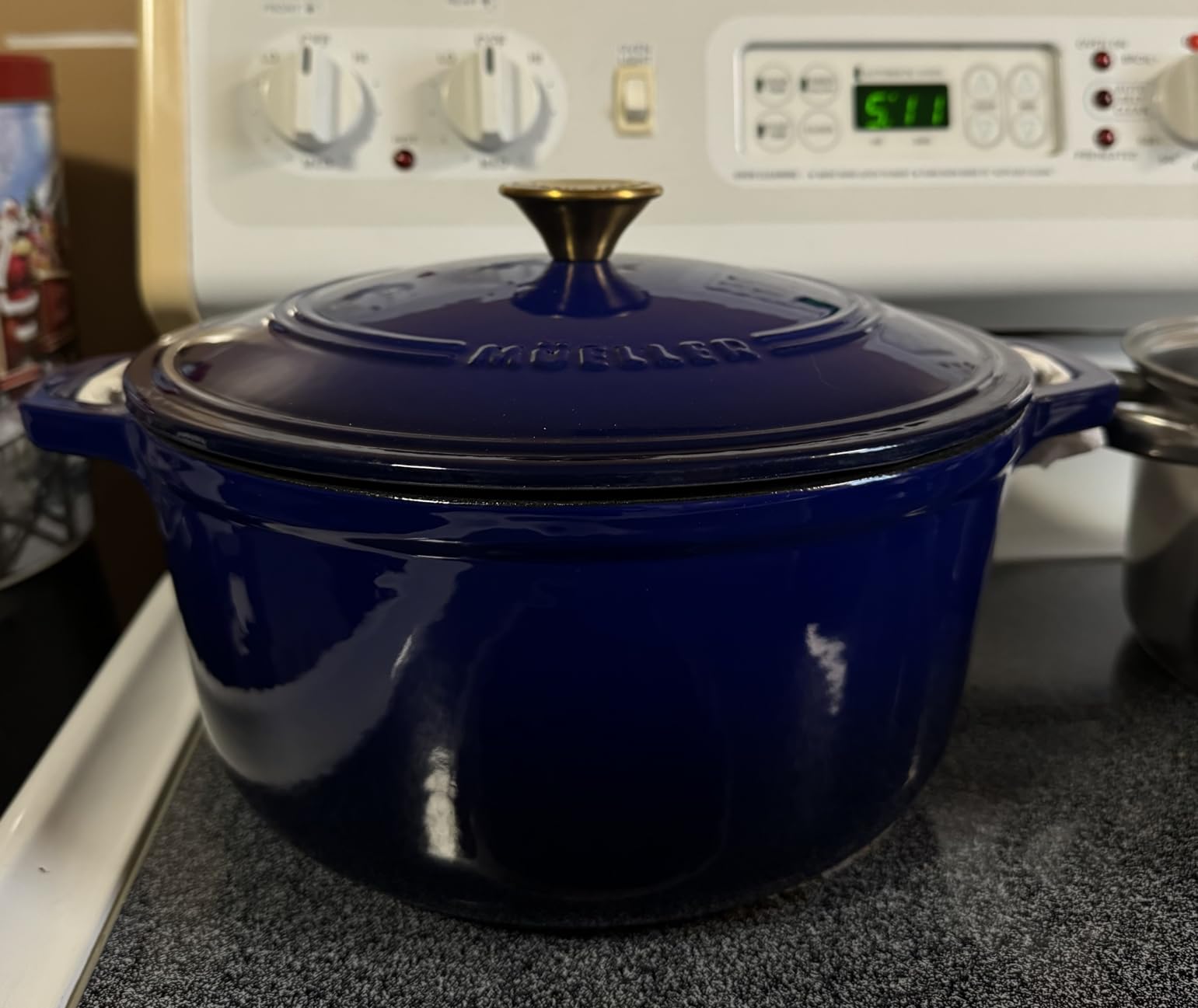 Mueller 6qt Enameled Cast Iron Dutch Oven, Heavy-Duty Casserole and Braiser Pan with Lid and Knob, Oven-Safe up to 500° F & Across All Cooktops, White customer photo 1
