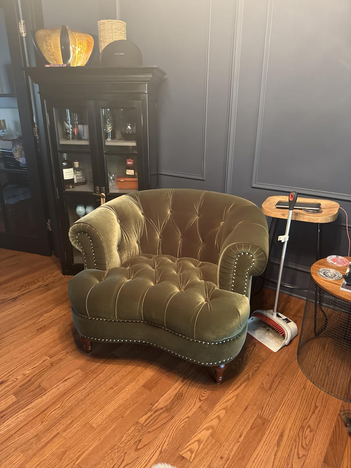 Jennifer Taylor Home La Rosa Victorian Chesterfield Tufted Sofa, Olive Green Performance Velvet customer photo 2