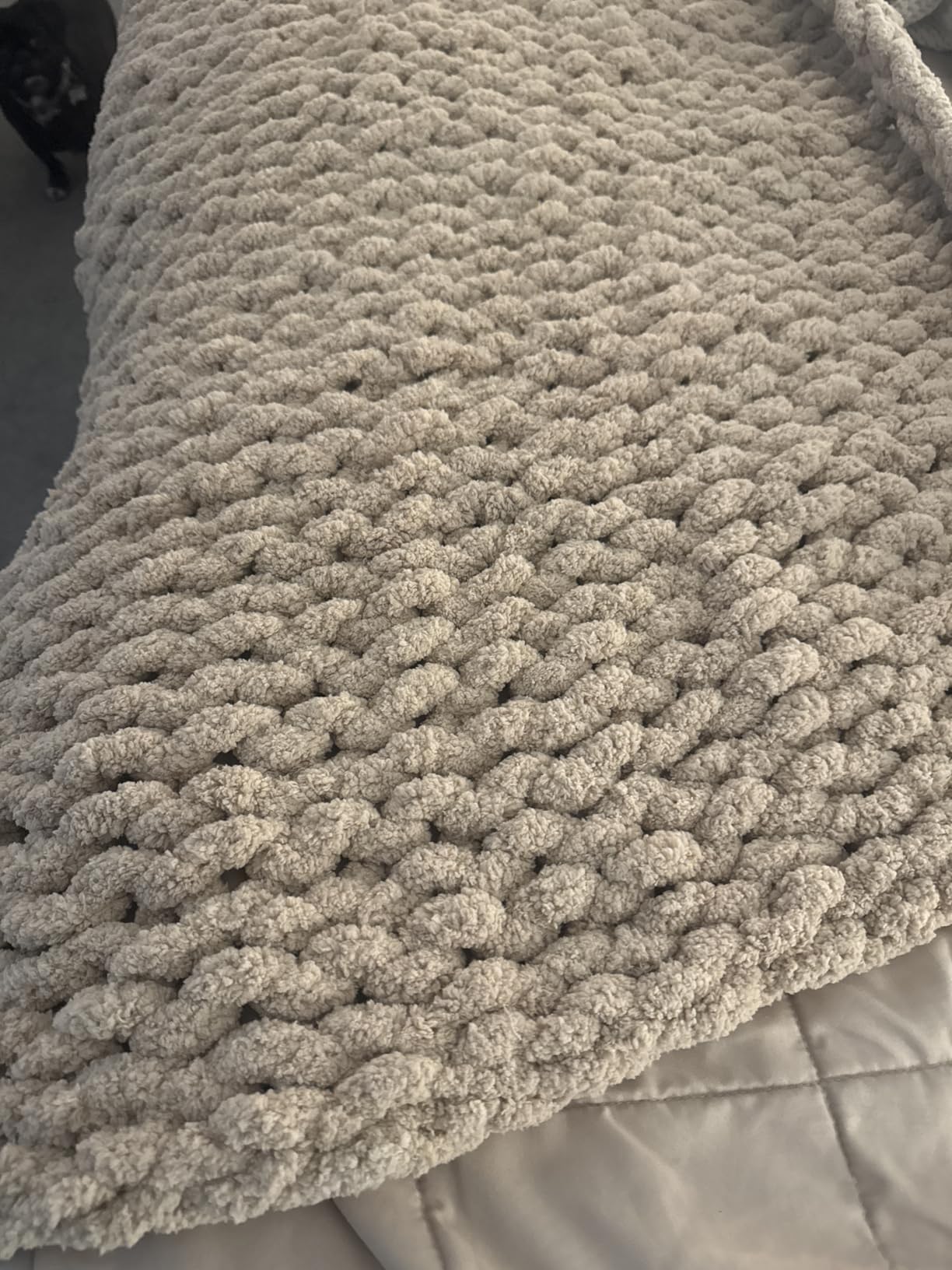 Chunky Knit Blanket Throw 40x40, Hand Knitted Warm Chenille Throw Blanket, Home Decor Soft Thick Yarn Cable Knit Blanket customer photo 1