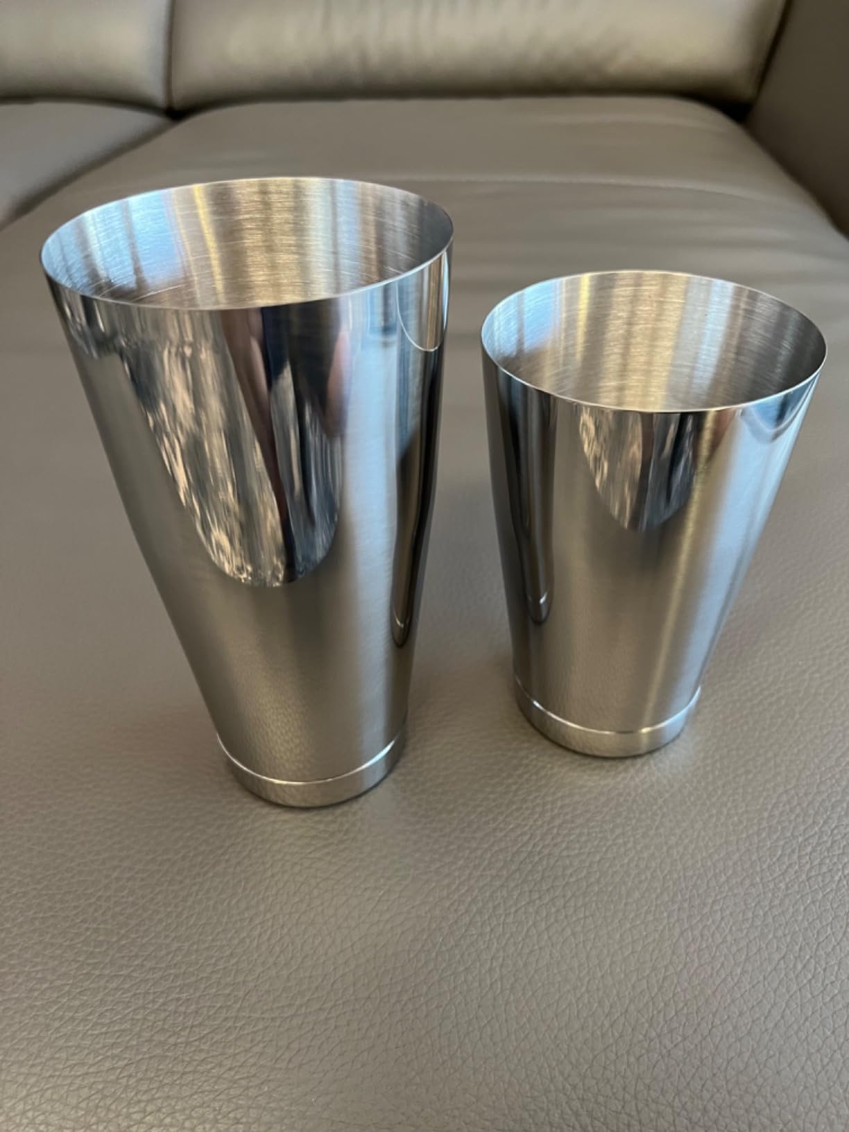 WOTOR Boston Cocktail Shaker Set, 18 oz & 28 oz Stainless Steel Weighted Shaker Tins, Metal Martini Shaker Drink Mixer for Bartending customer photo 2