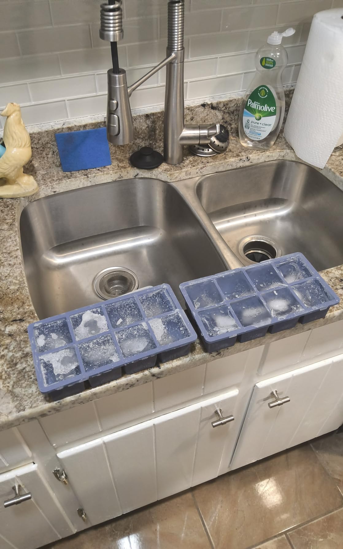 Large Ice Cube Trays for Whiskey: GGOW Big Silicone Ice Cube Trays 2Inch - Huge Square Ice Cubed Tray for Whisky and Cocktail customer photo 1