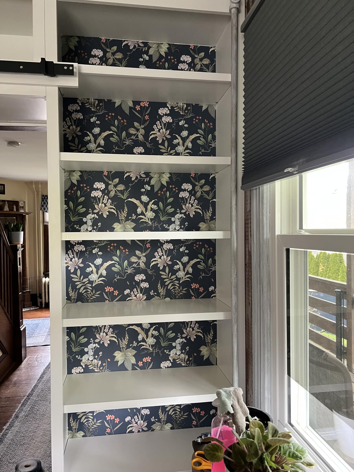 Simon&Siff Vintage Wallpaper Peel and Stick Beige Floral Contact Paper Wildflowers Botanical Wall Paper Removable Renter Friendly Wallpaper 17.3in x 9.8ft customer photo 1