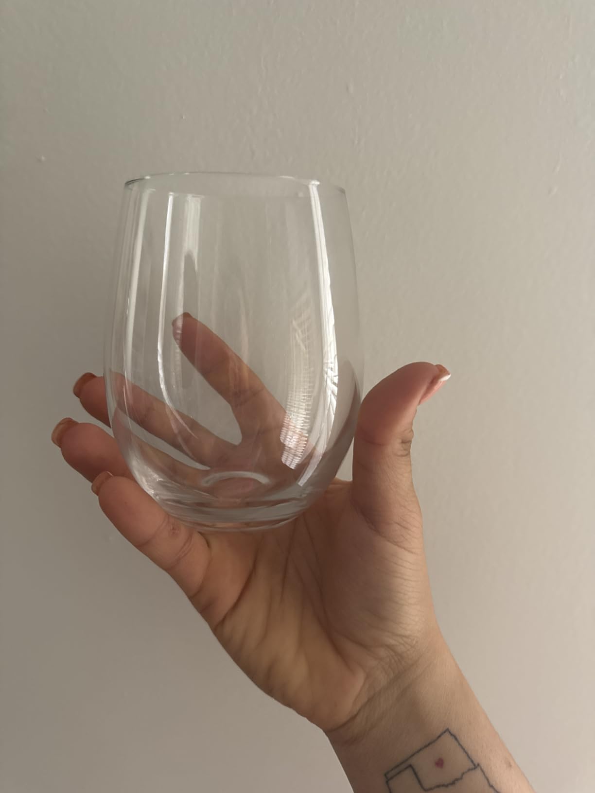 LUNA & MANTHA Stemless Wine Glasses, Crystal Red White Wine Glasses for Daily Use, Hosting, Home Bar, Evening Party, Birthdays, Shower, Housewarming Gift,Set of 4-18oz customer photo 1