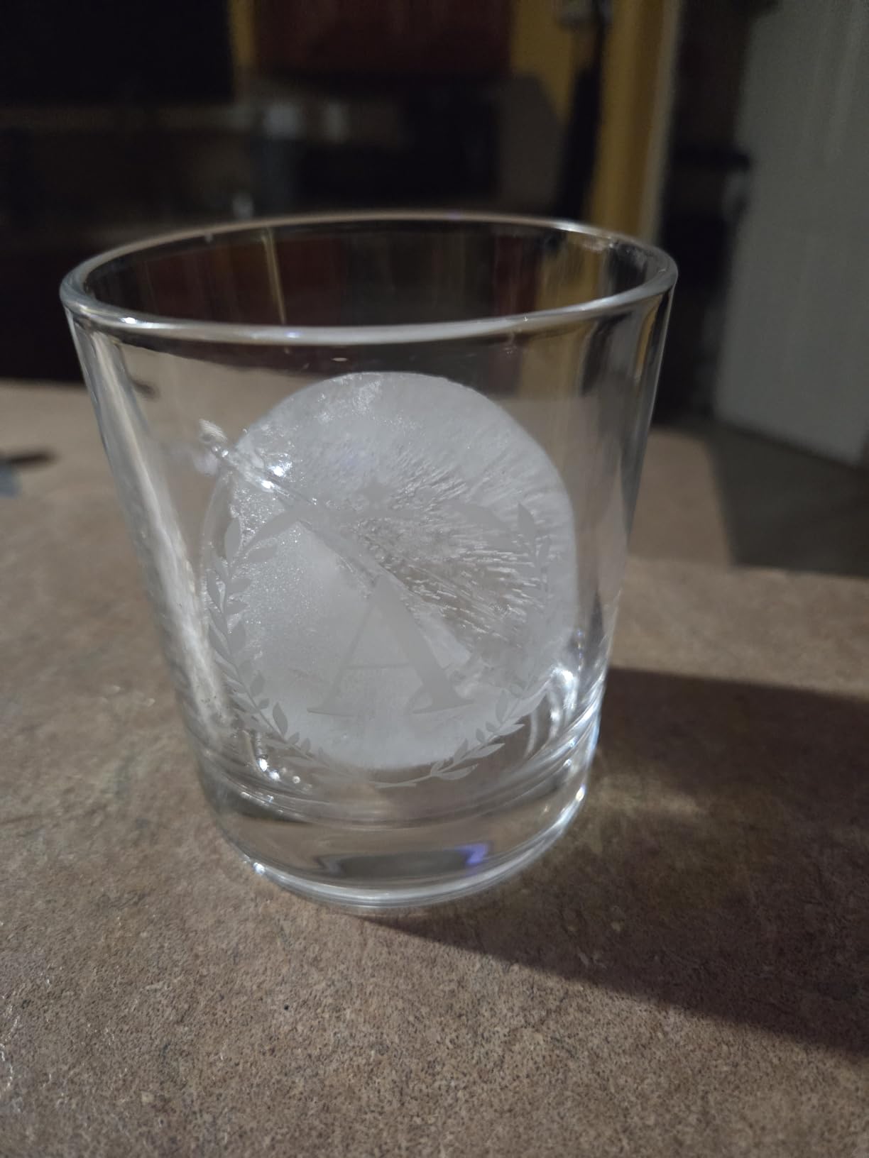 WIBIMEN Large Ice Cube Molds, Big Round Whiskey Ice Cube Trays for Freezer, Easy to Fill & Release, Whiskey Bourbon Cocktail(1.9In*6 Balls- Blue/2 Pack) customer photo 2