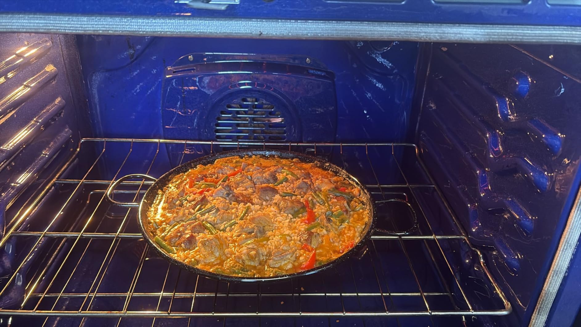 Paelluxe Paella Pan - Enamelled, No-Rust Steel Skillet, Easy-to-Clean for Propane & Gas Burners, 13 Inch for 6 Servings customer photo 2