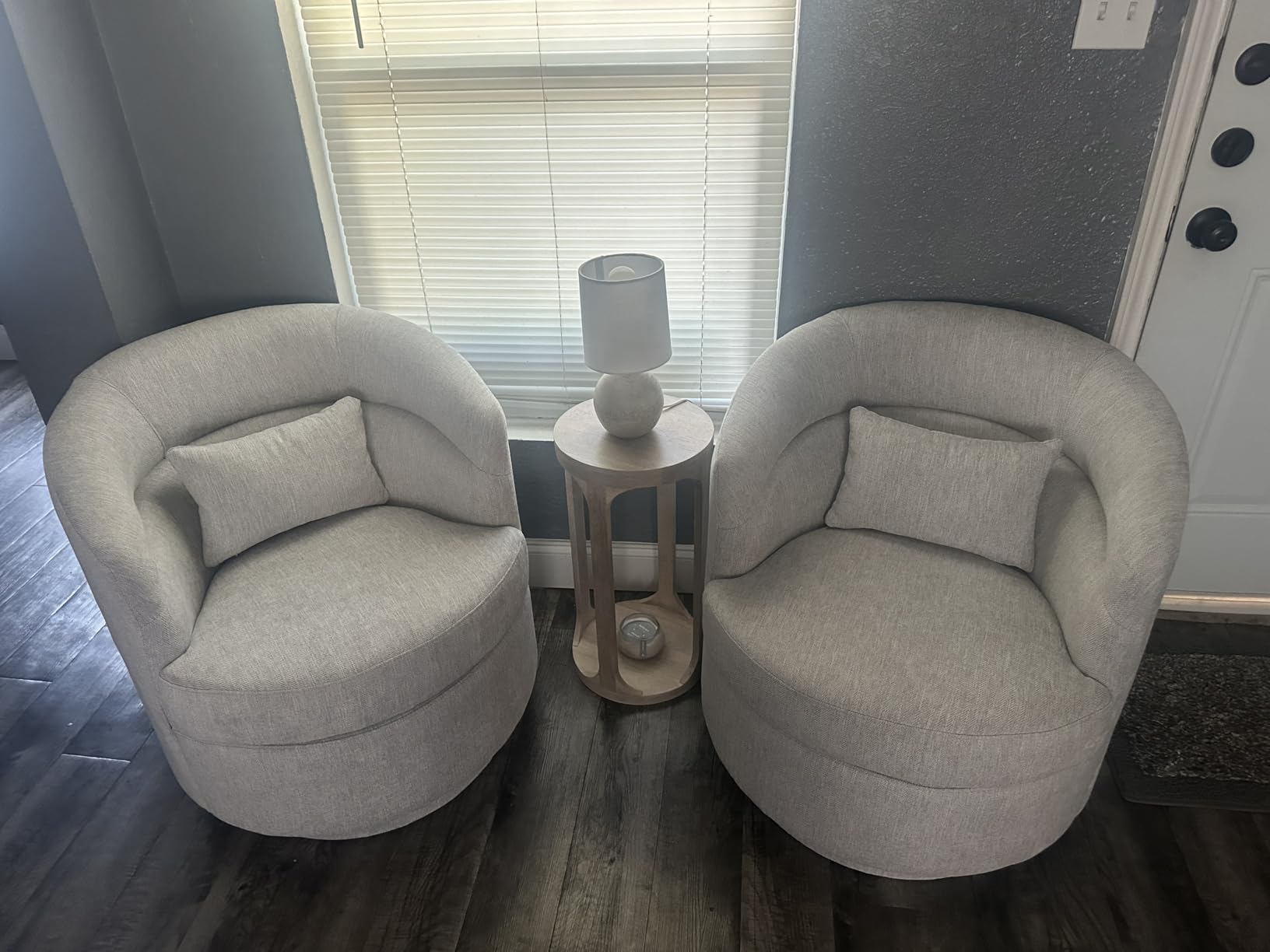 CANMOV Swivel Accent Chair Set of 2, 360 Degree Round Swivel Barrel Chair with Pillow, Upholstered Comfy Barrel Armchair Single Club Sofa Chair for Living Room, Bedroom, Reading Room, Beige customer photo 1