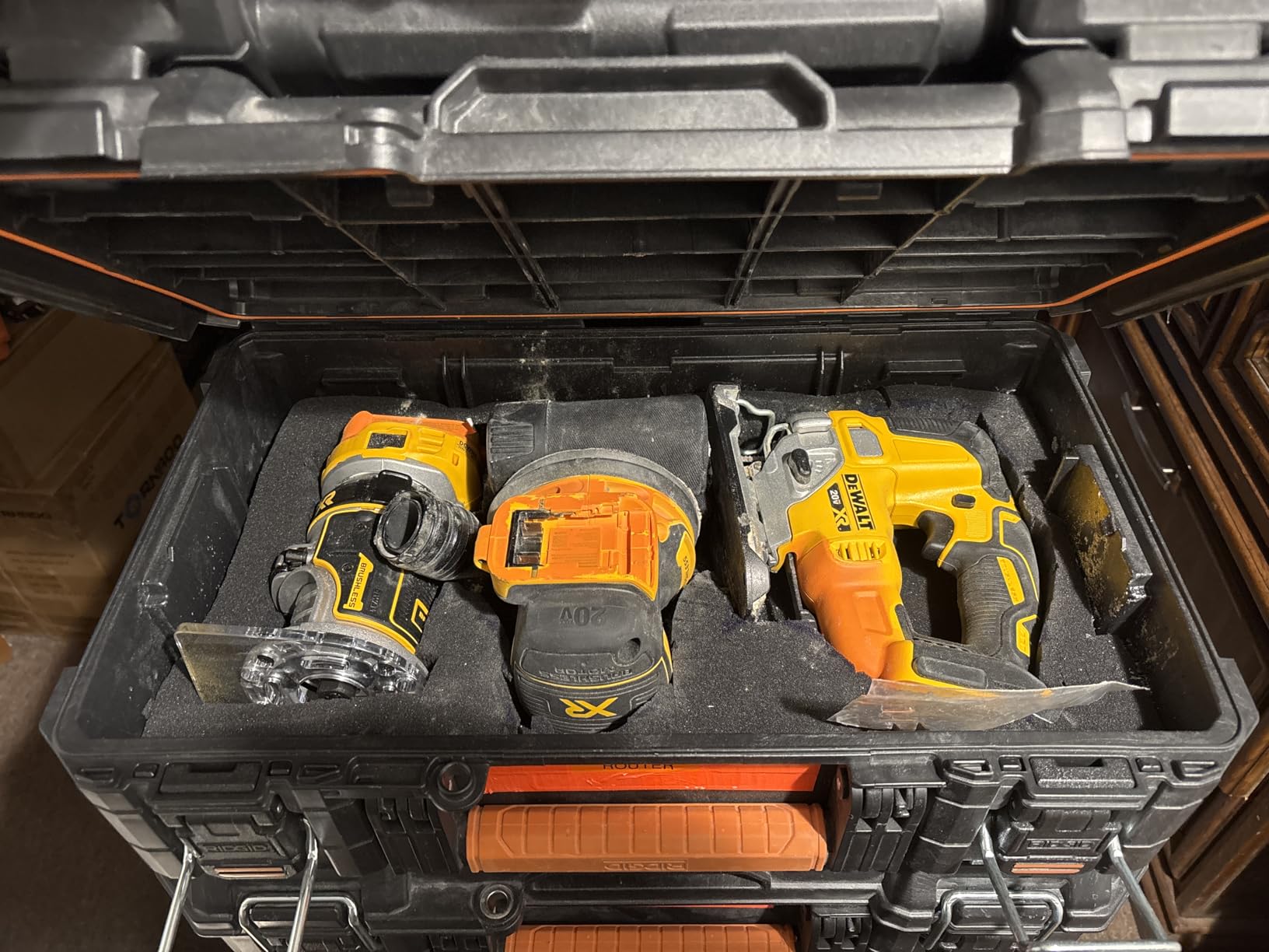 DEWALT 20V MAX* 3-Tool Combo Kit, Brushless Cordless Router Tool, Random Orbital Sander, Jig Saw, Battery and Charger Included (DCK307D1P1) customer photo 1