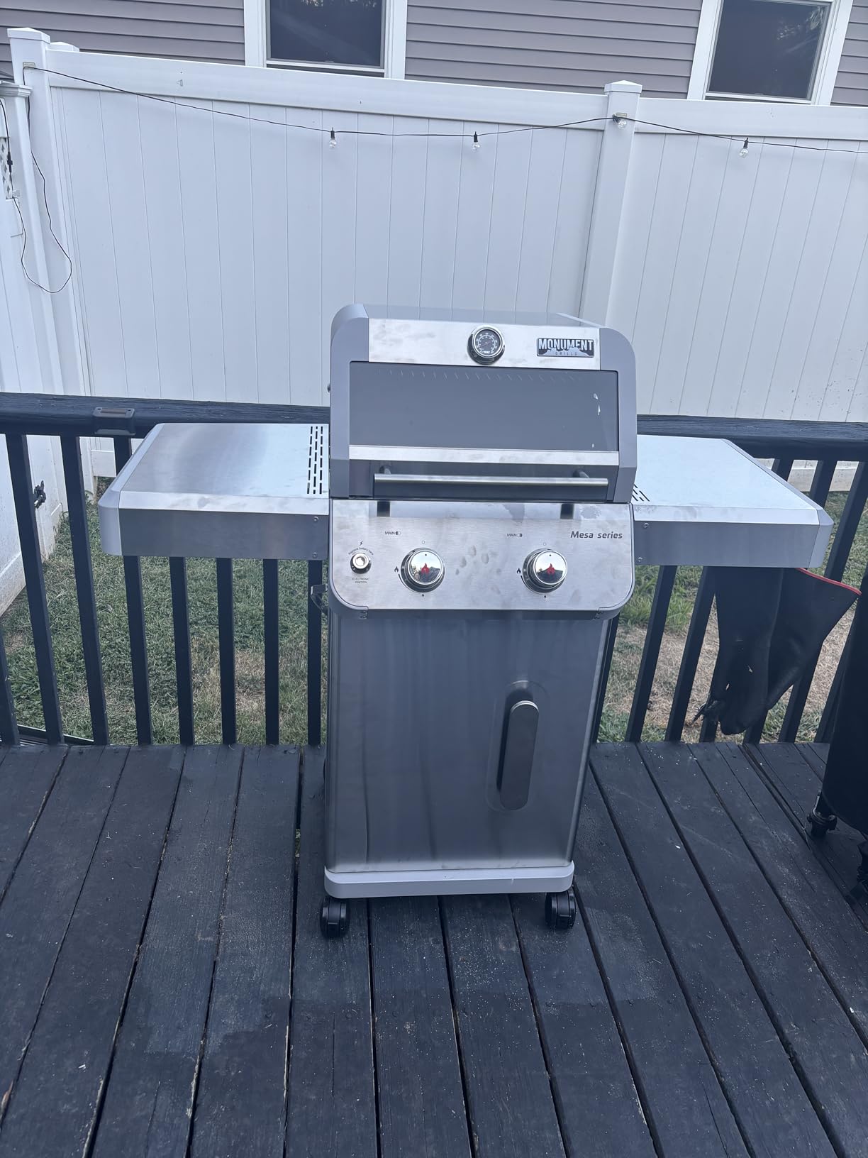 Monument Grills 2-Burner Stainless Steel Liquid Propane Gas Grill, Two Foldable Shelves Patio Garden Barbecue Grill with Clearview Lid, Knob Control Mesa200S customer photo 1