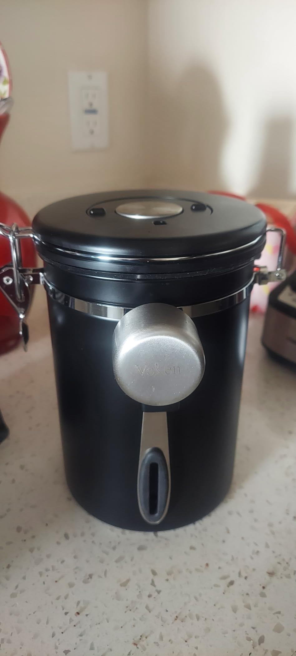 Veken Coffee Canister with Window, Airtight Stainless Steel Kitchen Food Storage Container with Lids, Date Tracker and Scoop for Grounds Coffee, Beans, Tea, Flour, Cereal, Sugar Jars, 16OZ, Black customer photo 1
