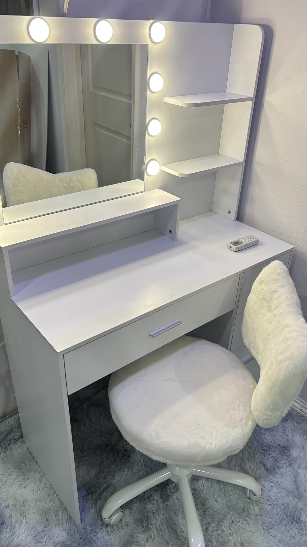 Quimoo Vanity Desk with Mirror & Lights, Makeup Vanity with 5 Drawers & Storage Shelves, White Vanity Table, 3 Color Modes & Adjustable Brightness, Dressing Table, Bedroom customer photo 2