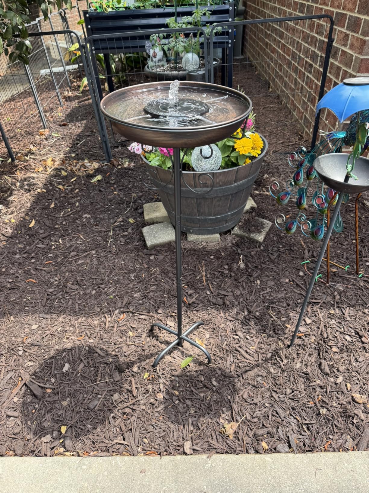 Daoeny 35In Metal Bird Bath for Outside, Vintage Freestanding Birdbaths & Birdfeeder, Bird Baths Feeder Bowl for Outdoors Garden Patio Yard Lawn Decor, Upgraded 5-Pronged Base (Antique Bronze) customer photo 2