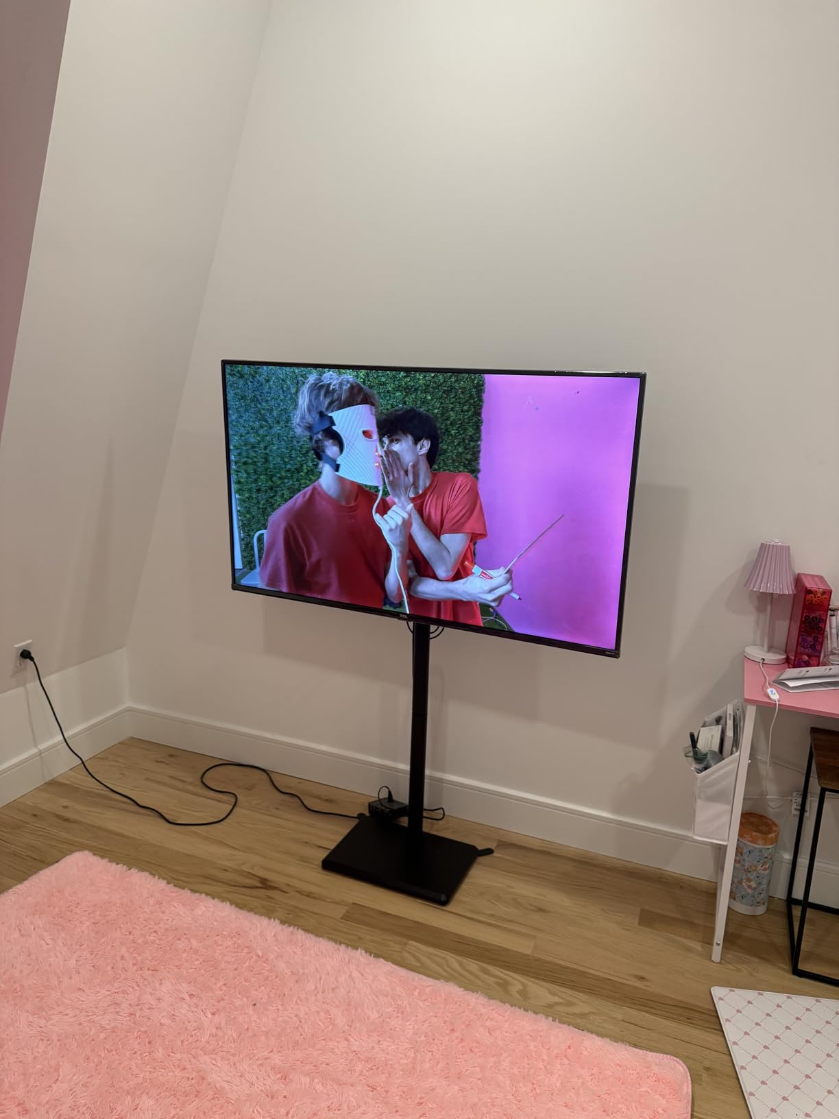 Rfiver Swivel Floor TV Stand with Mount for 32-60 inch TVs up to 88 lbs, Height Adjustable Tall TV Stand with Wood Base, Saving Space Design for Bedroom, Living Room and Corner, Max VESA 400x400mm customer photo 1