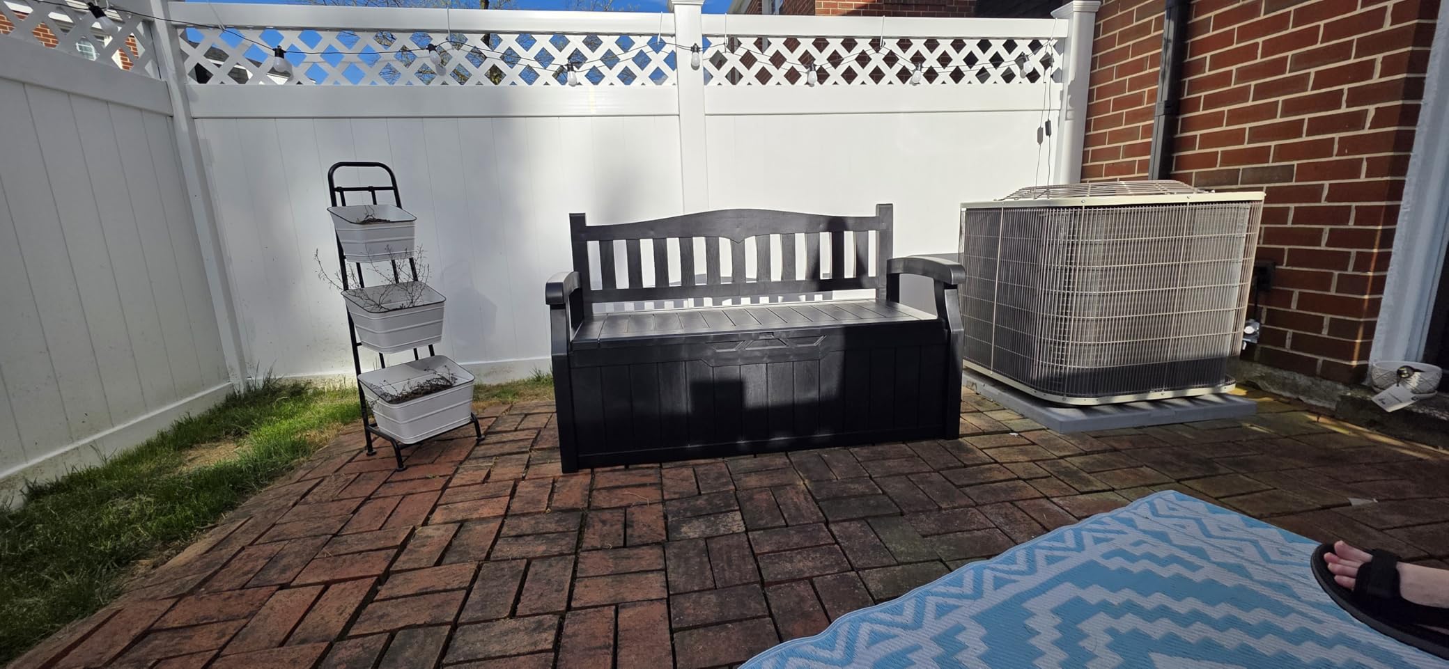 Greesum 80 Gallon Storage Bench Outdoor Deck Box with Armrest, Patio Furniture,Lockable, Waterproof and UV Resistant, Suitable for Garden, Pool, Black customer photo 2