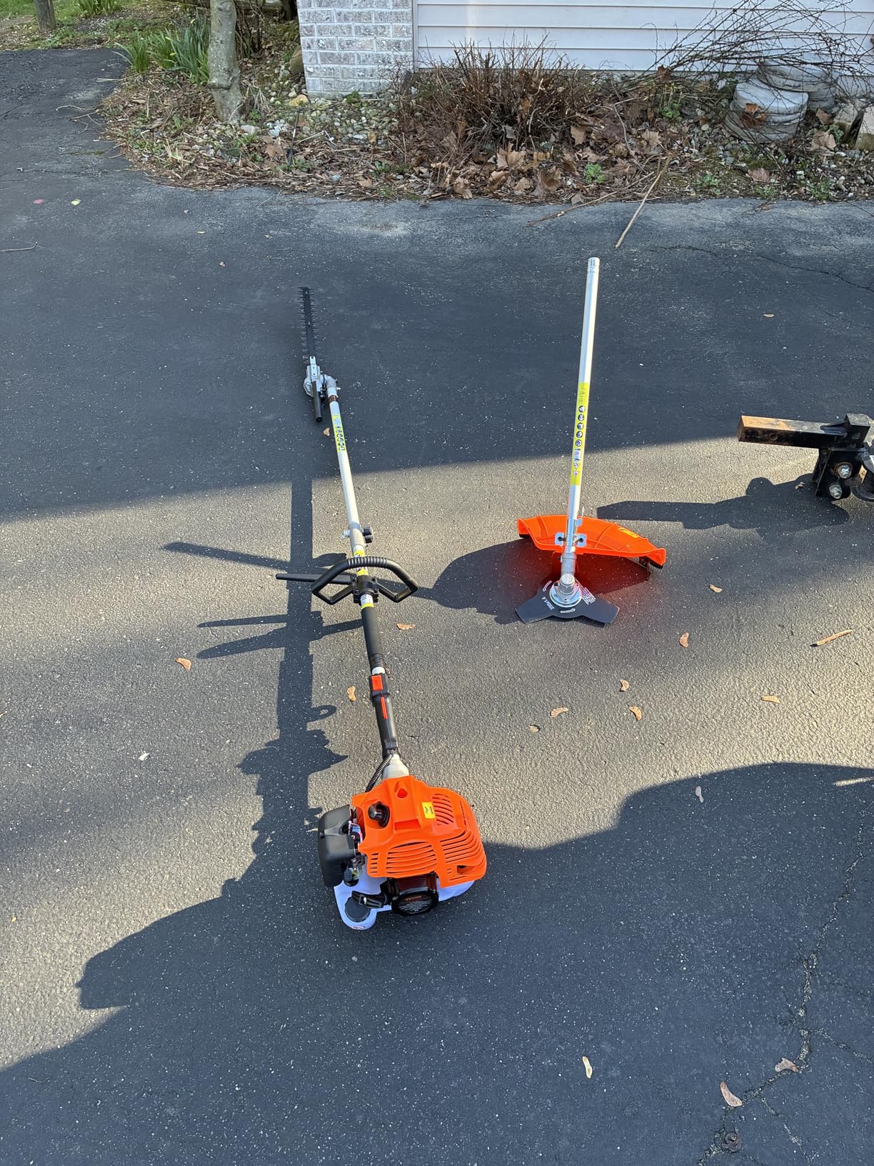 VEVOR 5-in-1 26cc 2 Cycle Gas Powered Dual Sided Hedge Trimmer, Weed Eater, String Trimmer, Edger, Pole Saw Chainsaw Pruner with EPA, CE and EMC Certification customer photo 1