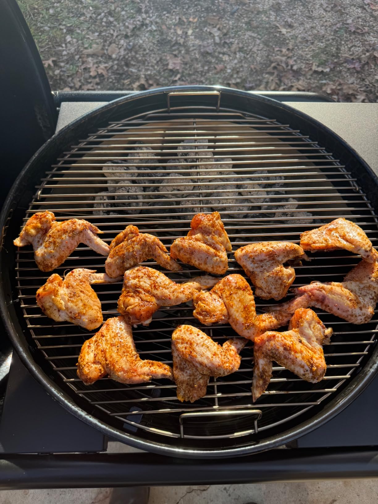 SnS Grills 22-Inch Charcoal Grill and Smoker - MasterKettle with Patented Slow 'N Sear Deluxe Insert customer photo 1