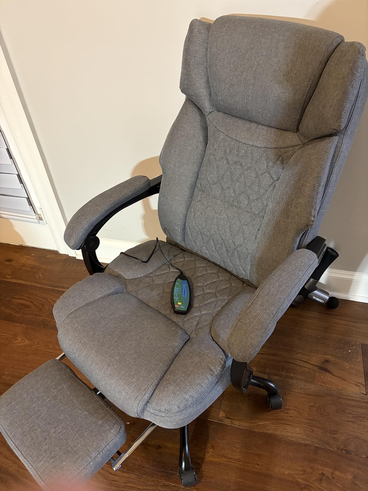 Massage Office Chair with Foot Rest 6 Points Vibration and Heat Home Office Desk Chairs for Heavy People 400lbs Reclining Managerial Chairs Ergonomic Executive Chair (Black) customer photo 2