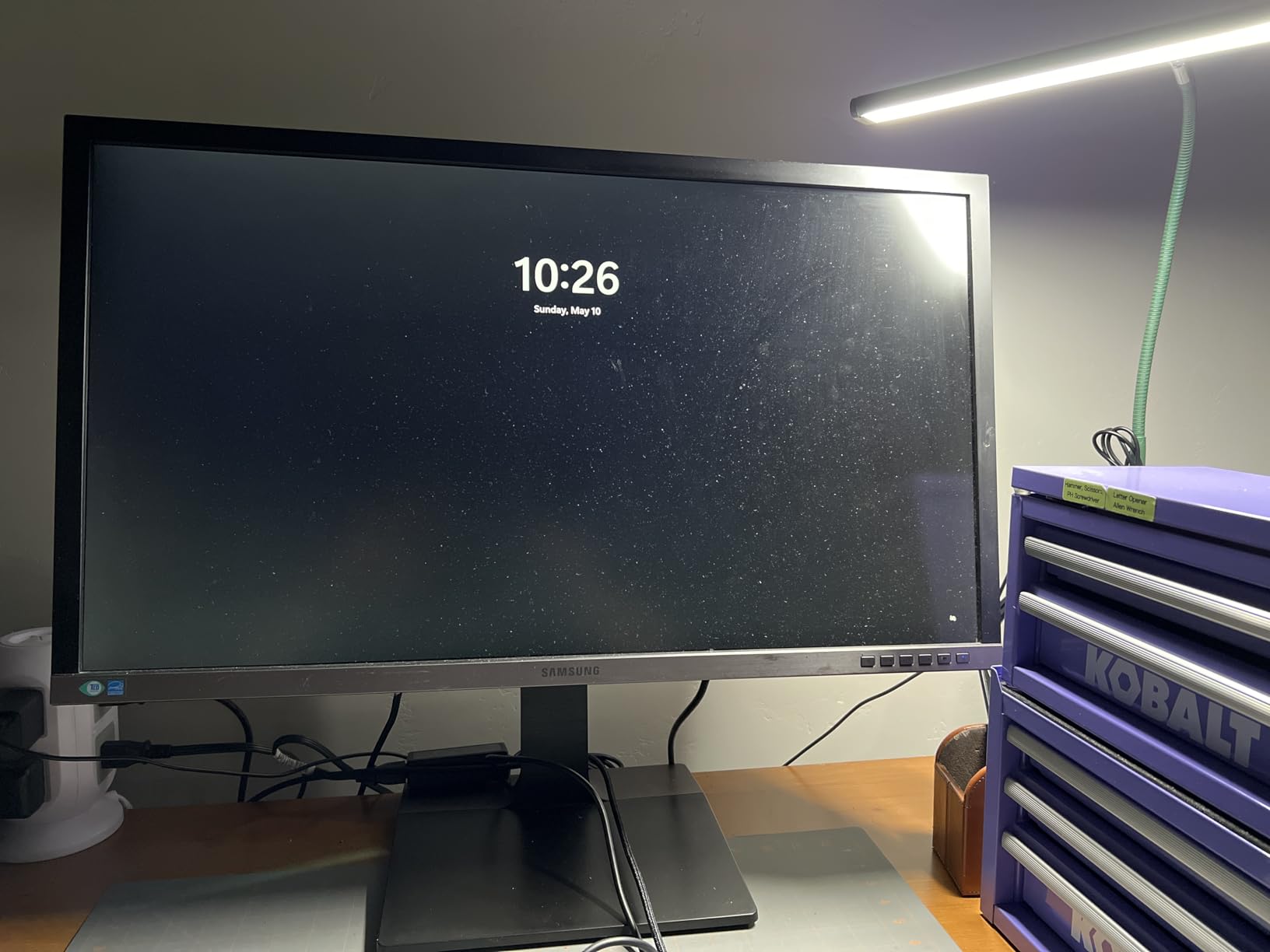 Airlonv LED Desk Lamp with Clamp, Architect Desk Lamp for Home Office with Remote, 24W Ultra-Bright Desk Light with Stepless Dimming and Stepless Color Temp, Memory Function for Study and Workbench customer photo 1