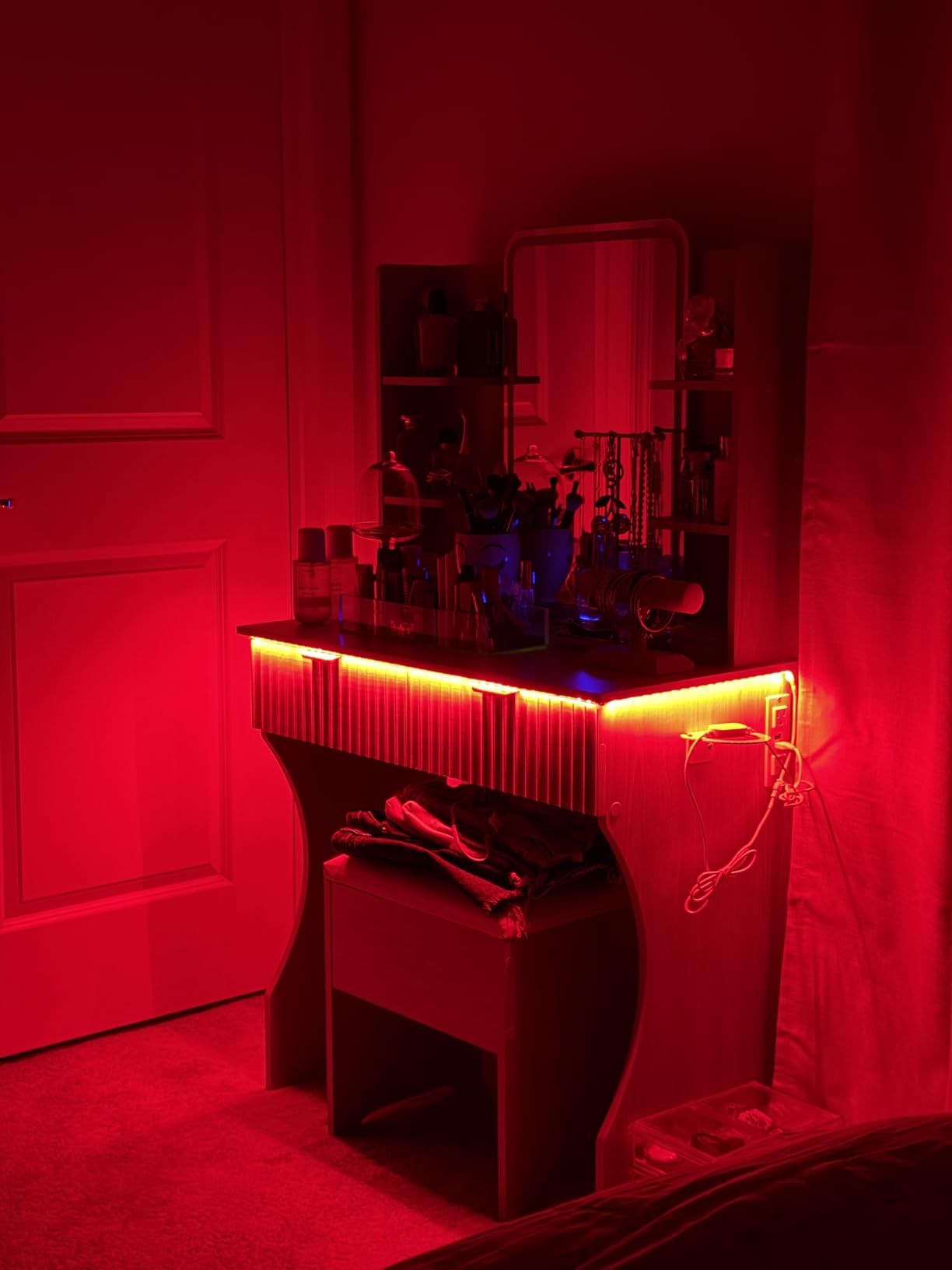 Vanity Desk with LED Lights Mirror & Power Outlet, Small Makeup Vanity Table Set with Storage Drawers & Chair, 3 Lighting Modes & Adjustable Brightness, Dressing Table for Women Girls Bedroom, White customer photo 2