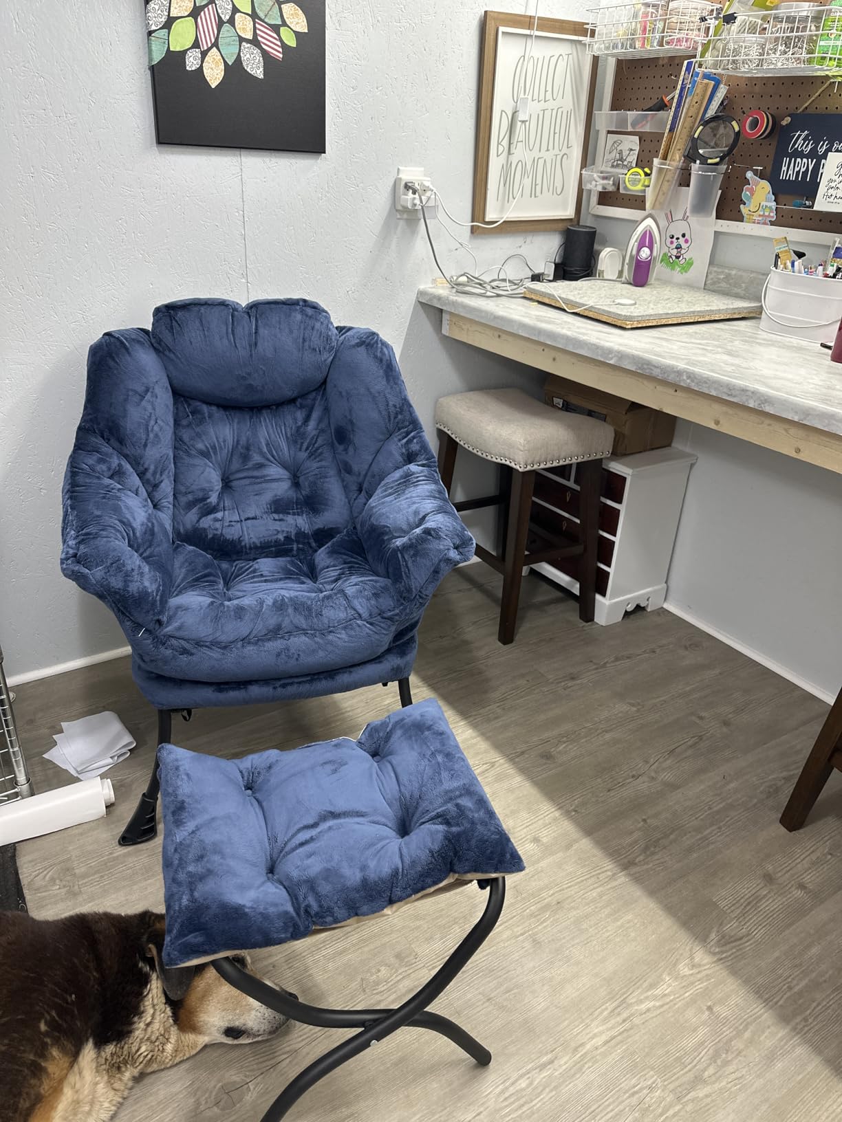 Lazy Chair with Folding Ottoman, Leisure Sofa Chair, Soft Fabric Armchair with Armrests and Side Pockets, Reading Chair with Footrest for Living Room, Bedroom, Office (Plush Beige) customer photo 1