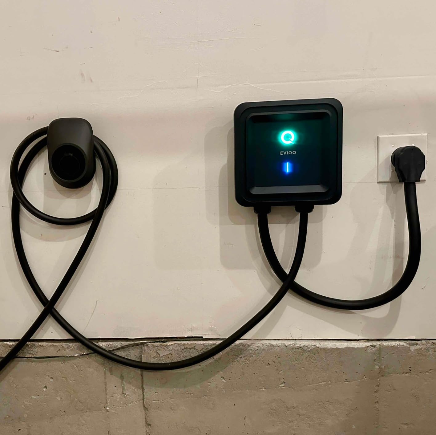 EVIQO Level 2 EV Charger, 40 Amp 240V, J1772 for Non-Tesla EVs, 25ft Cable, WiFi Smart App, Weatherproof Indoor/Outdoor, UL & ETL Certified, NEMA 14-50 Plug-in, 9.6kW customer photo 2