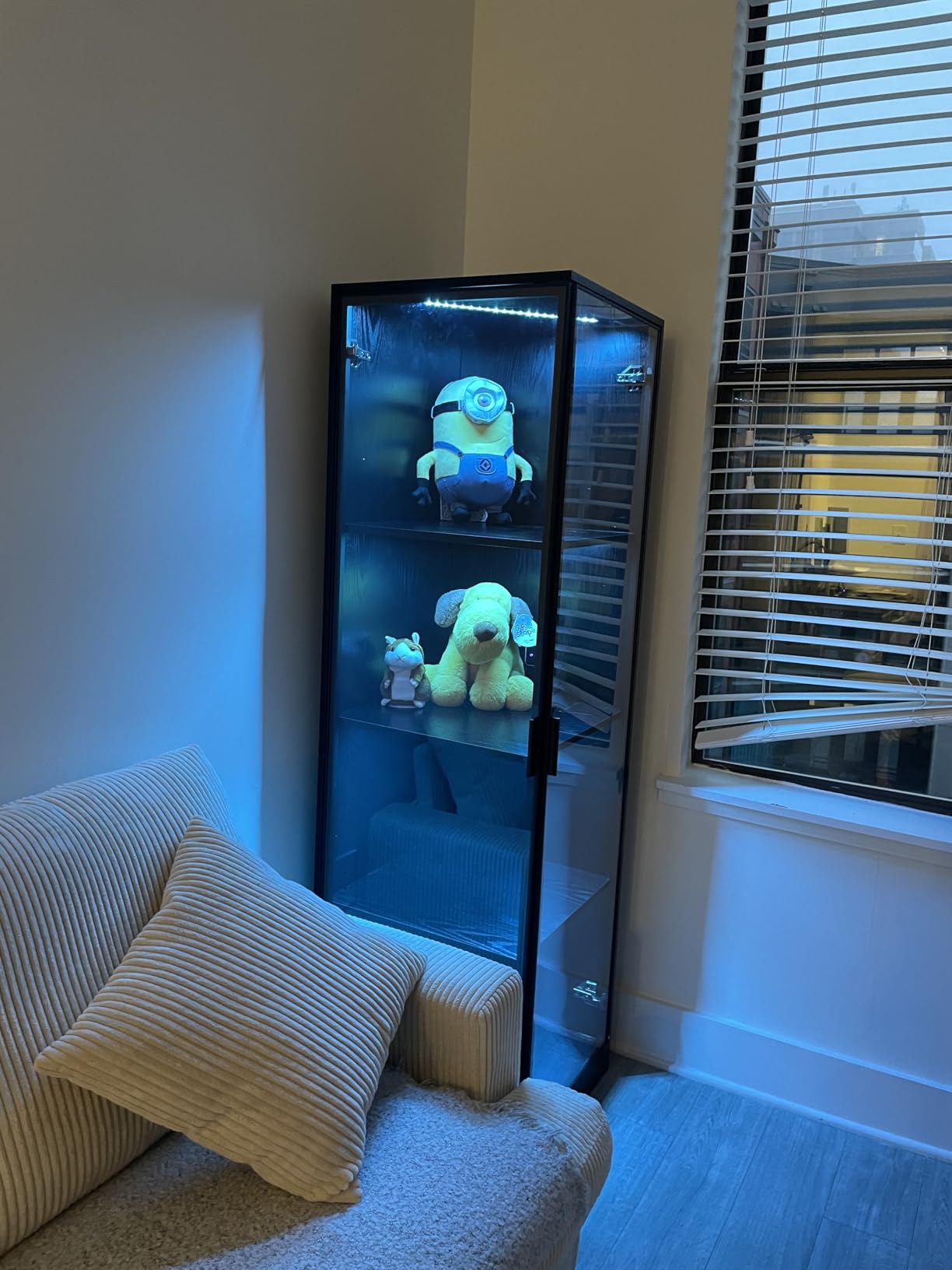 BROTTAR Corner Display Cabinet with Doors, 4-Tier Curio Cabinet for Collectibles, Display Case with 3 Color Light, Storage Cabinets with Door, Bookcase with Human Body Sensor, Black (15.7
